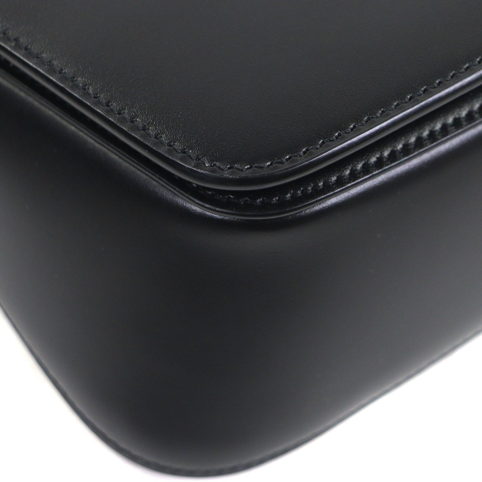 Yves Saint Laurent Yves Saint Laurent Saint Laurent Paris Smooth Leather Shoulder Bag Leather Shoulder Bag 821003 DUTY FREE for USA Size ONE SIZE - 6 Thumbnail