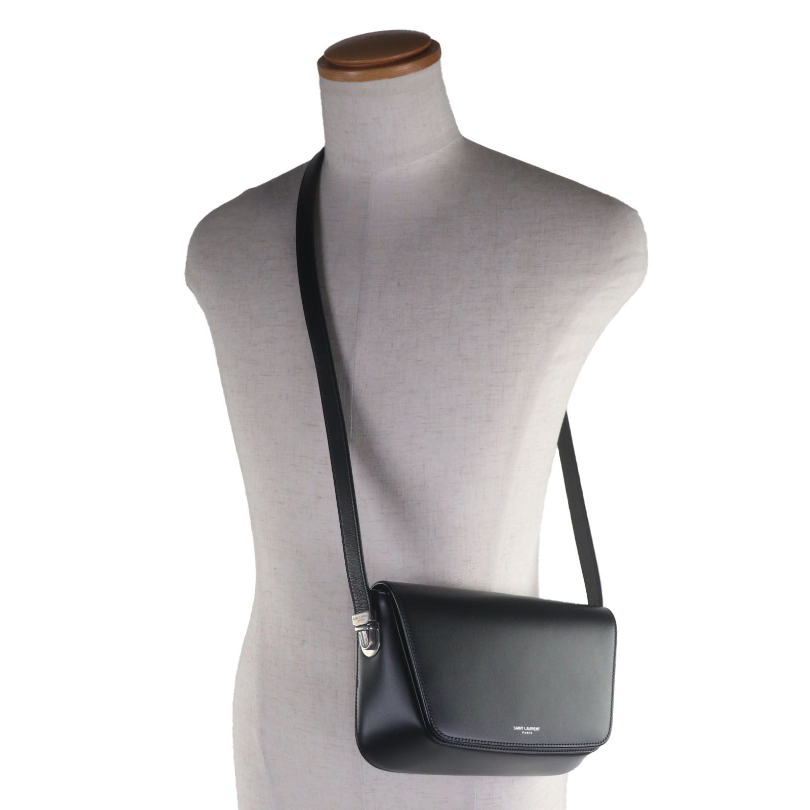 Yves Saint Laurent Yves Saint Laurent Saint Laurent Paris Smooth Leather Shoulder Bag Leather Shoulder Bag 821003 DUTY FREE for USA Size ONE SIZE - 3 Thumbnail