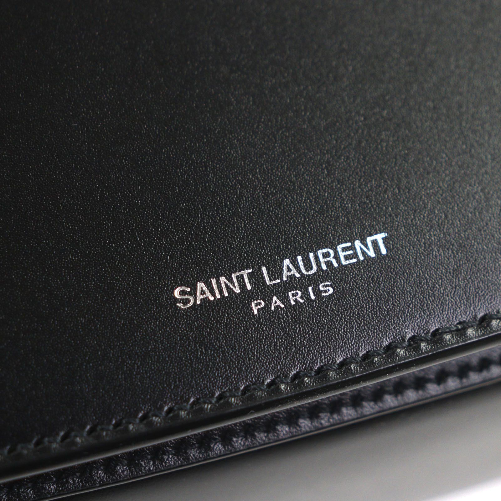 Yves Saint Laurent Yves Saint Laurent Saint Laurent Paris Smooth Leather Shoulder Bag Leather Shoulder Bag 821003 DUTY FREE for USA Size ONE SIZE - 9 Thumbnail