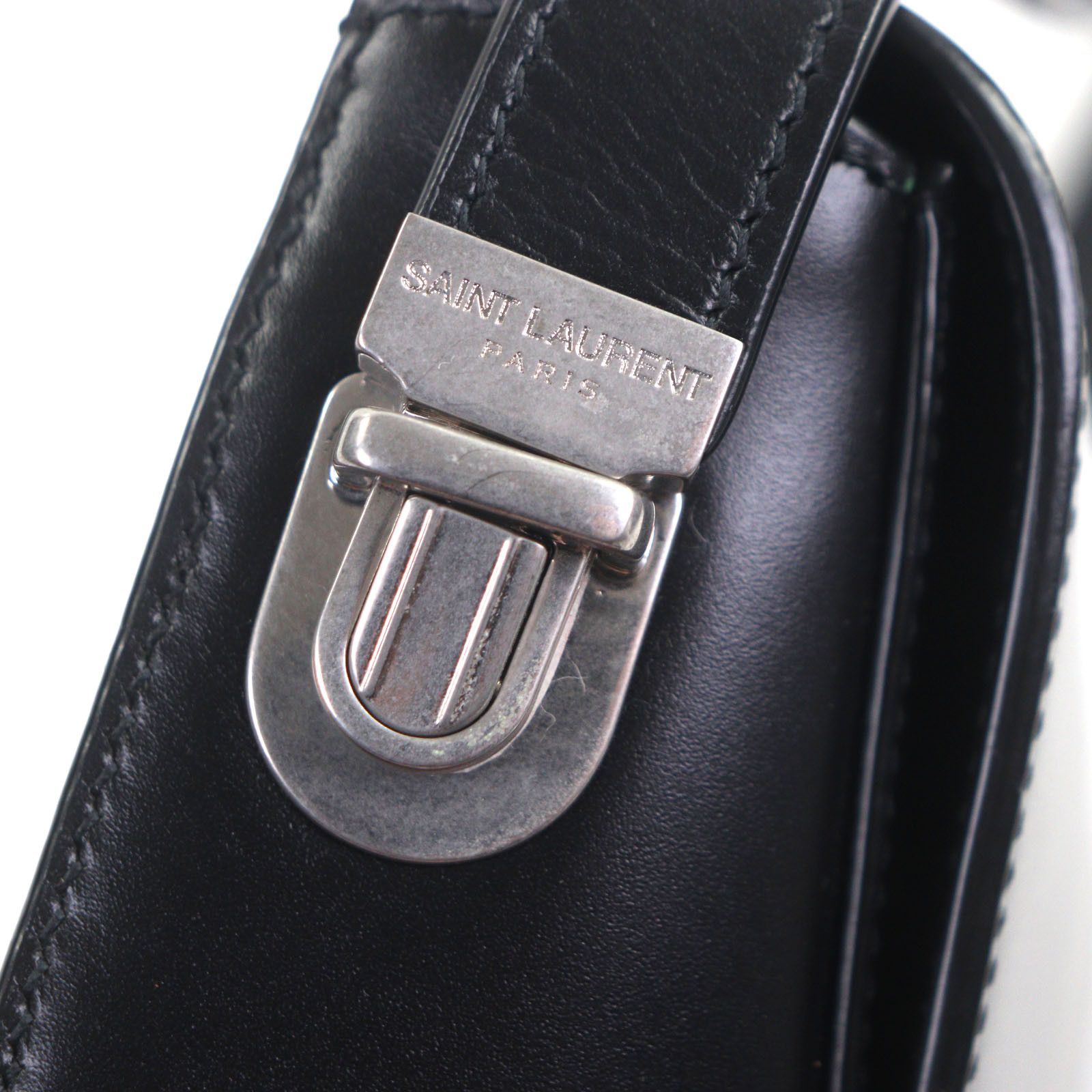 Yves Saint Laurent Yves Saint Laurent Saint Laurent Paris Smooth Leather Shoulder Bag Leather Shoulder Bag 821003 DUTY FREE for USA Size ONE SIZE - 10 Thumbnail