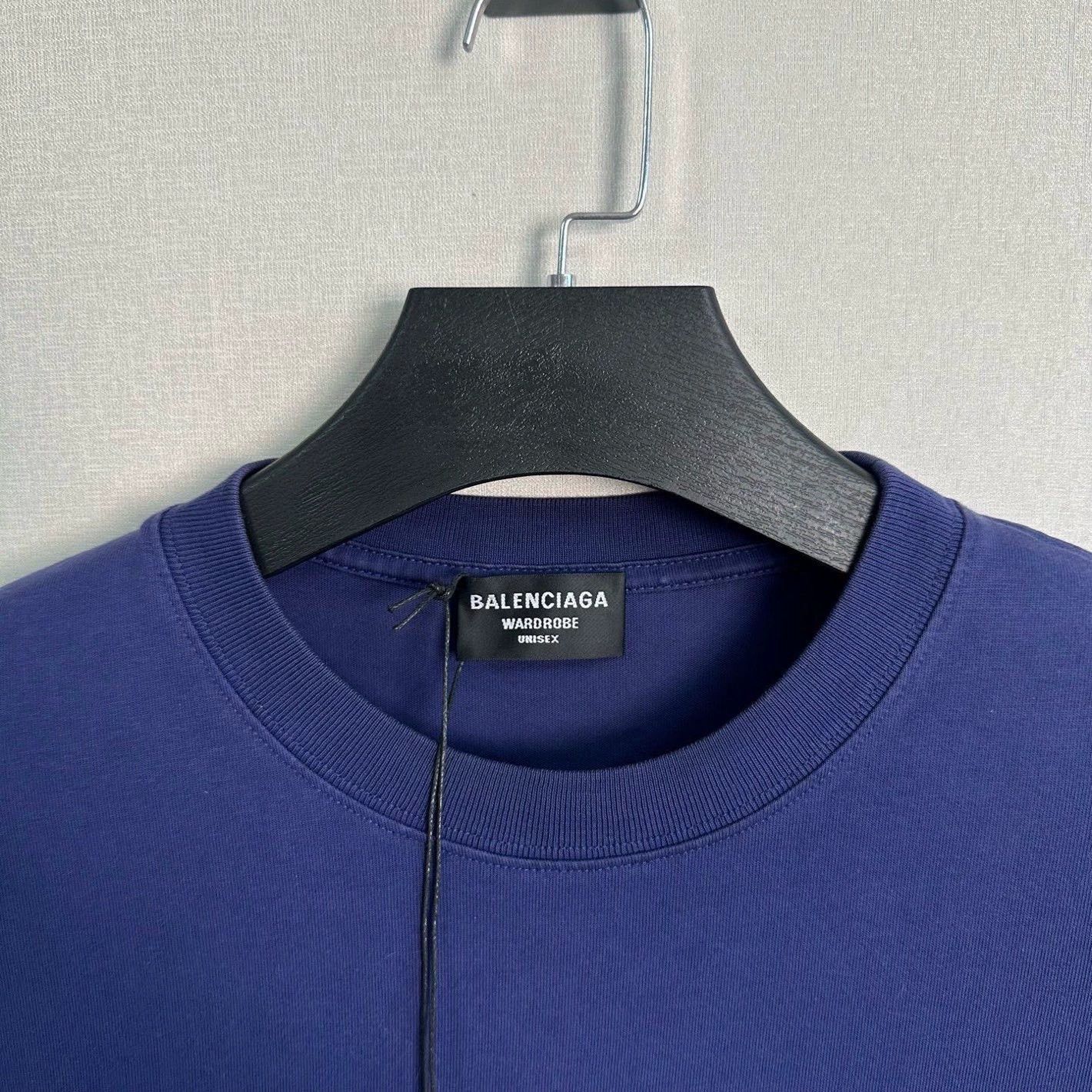 Balenciaga balenciaga short sleeve free t-shirt Size US S / EU 44-46 / 1 - 3 Thumbnail