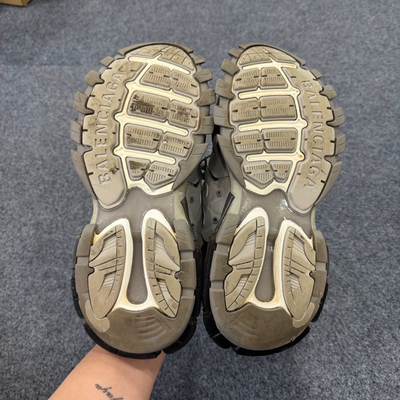 Balenciaga balenciaga gray track sneakers size 41 Size US 9 / EU 42 - 6 Thumbnail