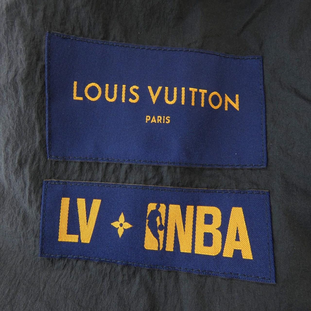 Louis Vuitton Louis Vuitton Louis Vuitton NBA Blouson Jacket Others Outerwear HKB02EZNV NBA DUTY FREE for USA Size ONE SIZE - 4 Thumbnail