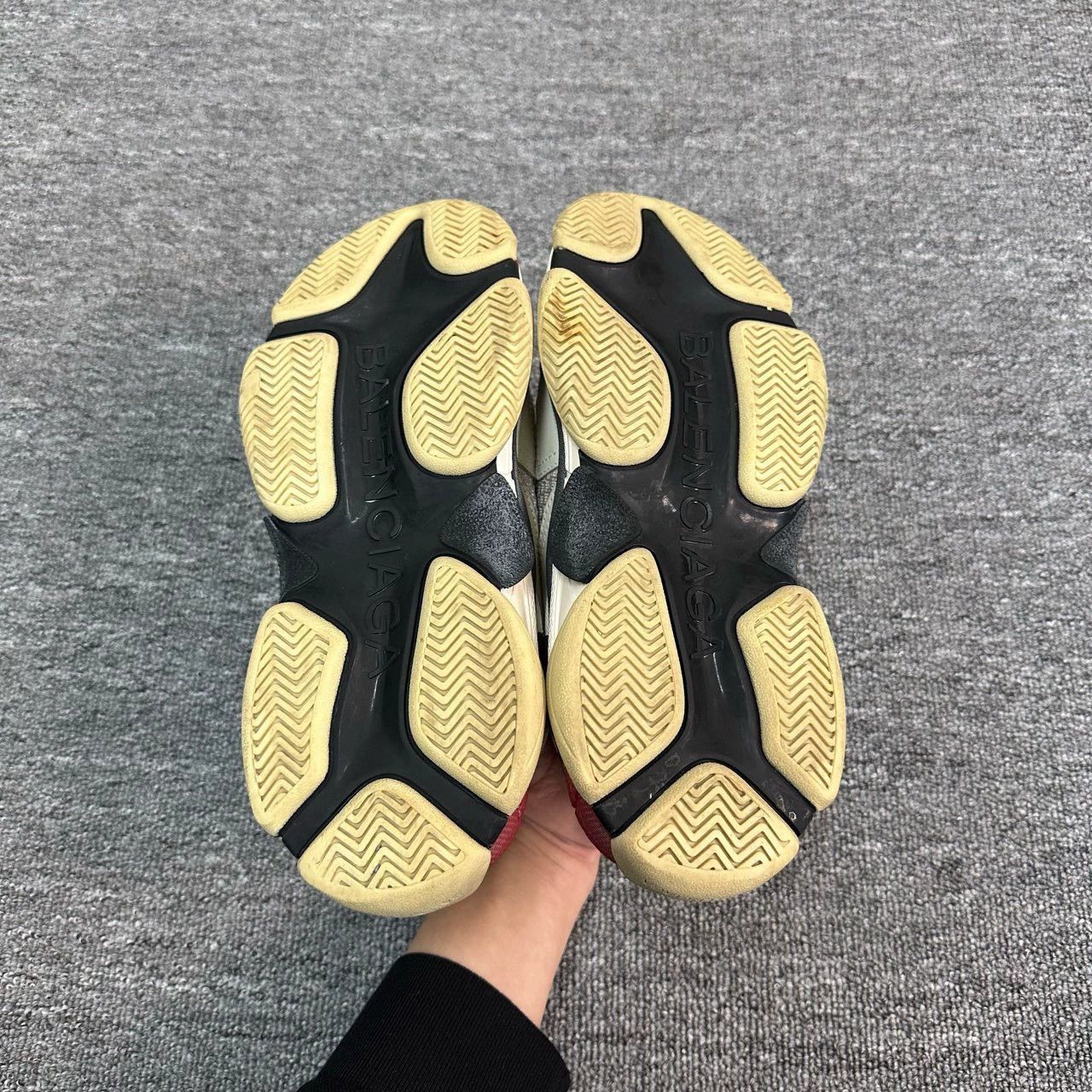 Balenciaga balenciaga triple s dad shoes in yellow white Size US 6.5 / EU 39-40 - 6 Thumbnail