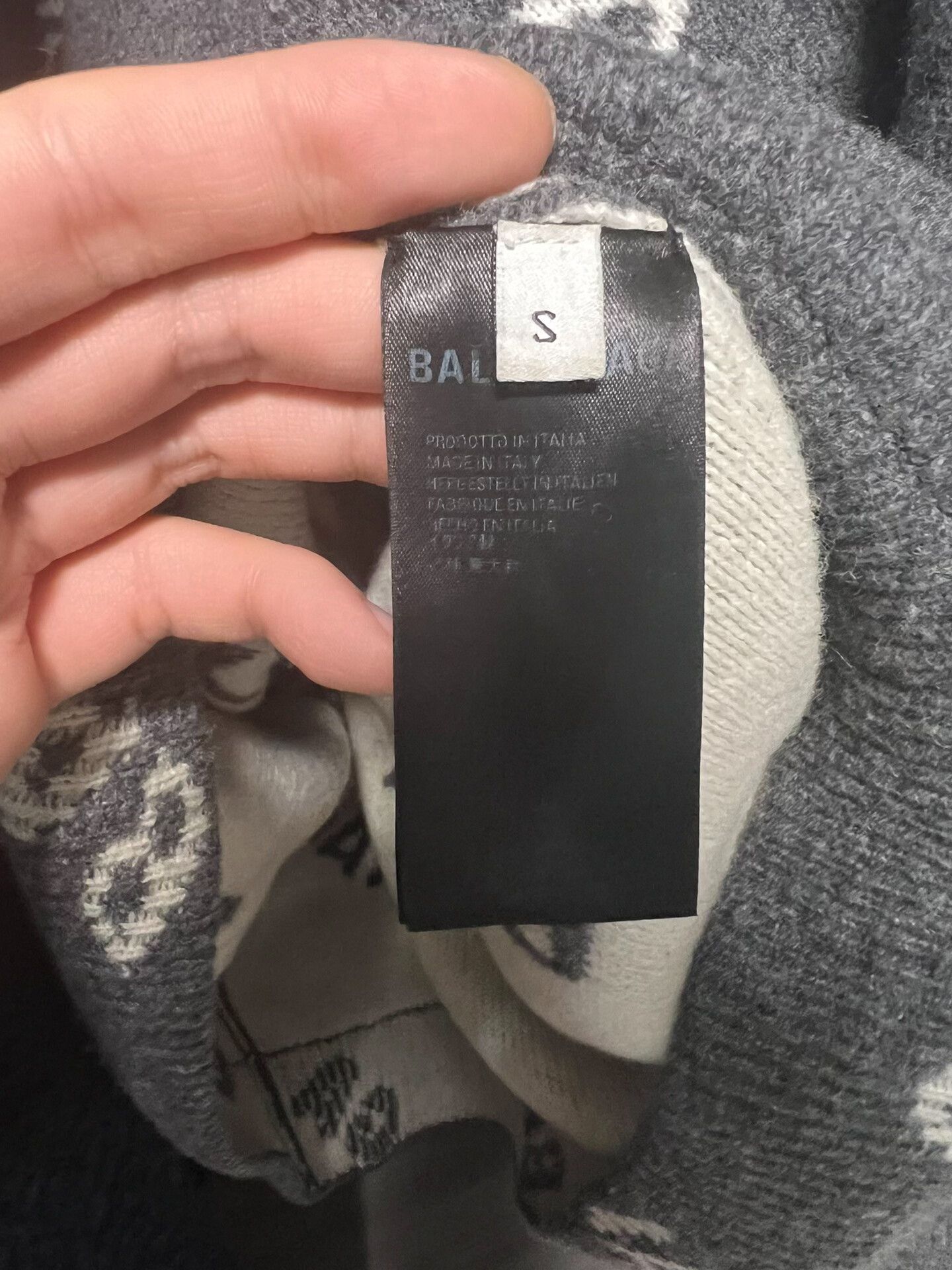 Balenciaga balenciaga gray white logo knit sweater Size US S / EU 44-46 / 1 - 3 Thumbnail