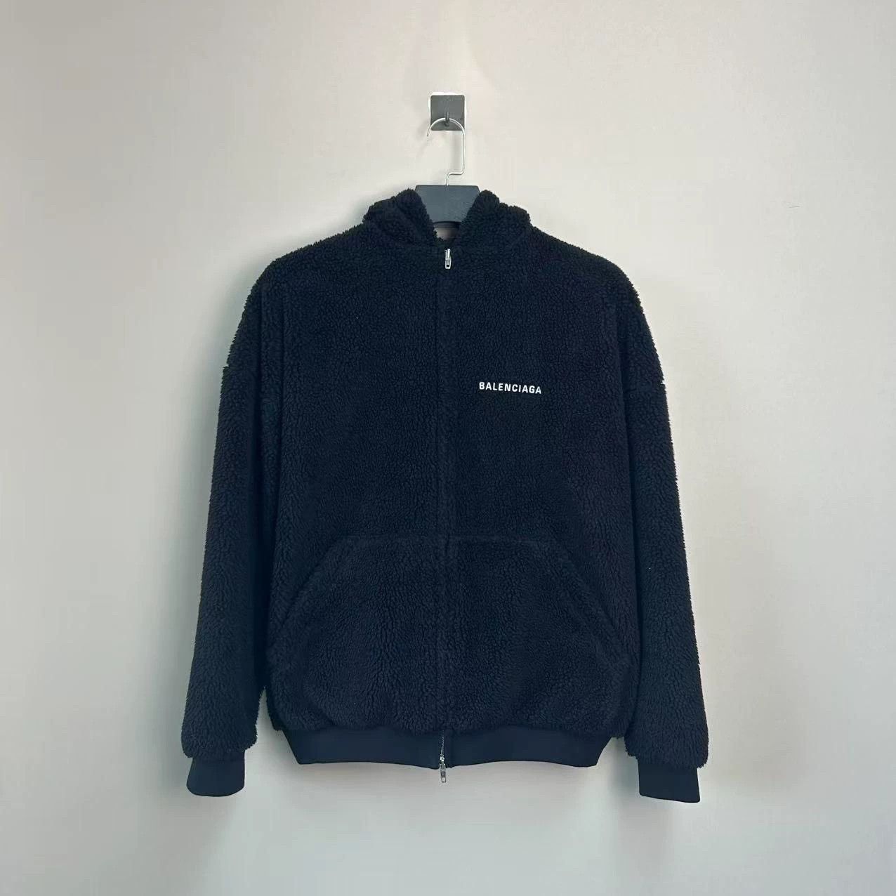 Balenciaga balenciaga new teddy zip jacket size L Size US L / EU 52-54 / 3 - 2 Thumbnail