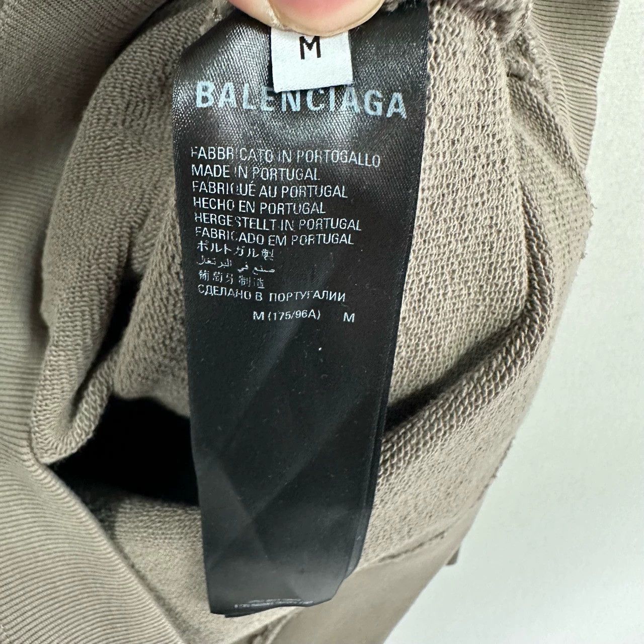 Balenciaga new balenciaga hoodie with embroidered letters Size US M / EU 48-50 / 2 - 4 Thumbnail