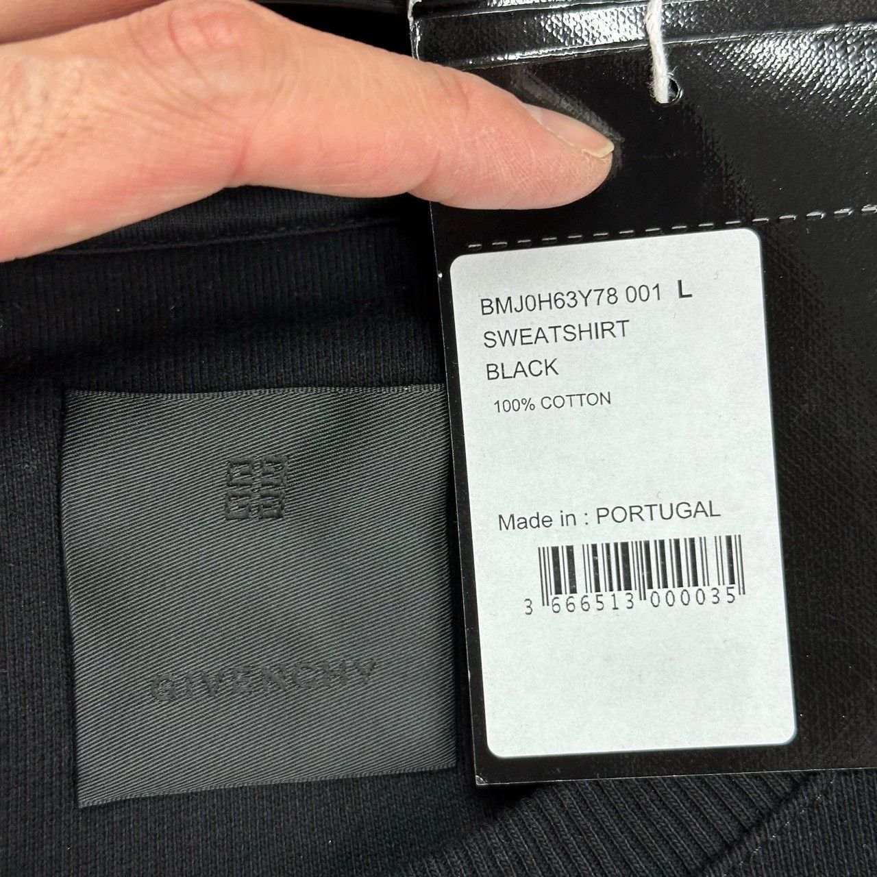 Givenchy givenchy embroidered logo sweatshirt in black Size US L / EU 52-54 / 3 - 3 Thumbnail