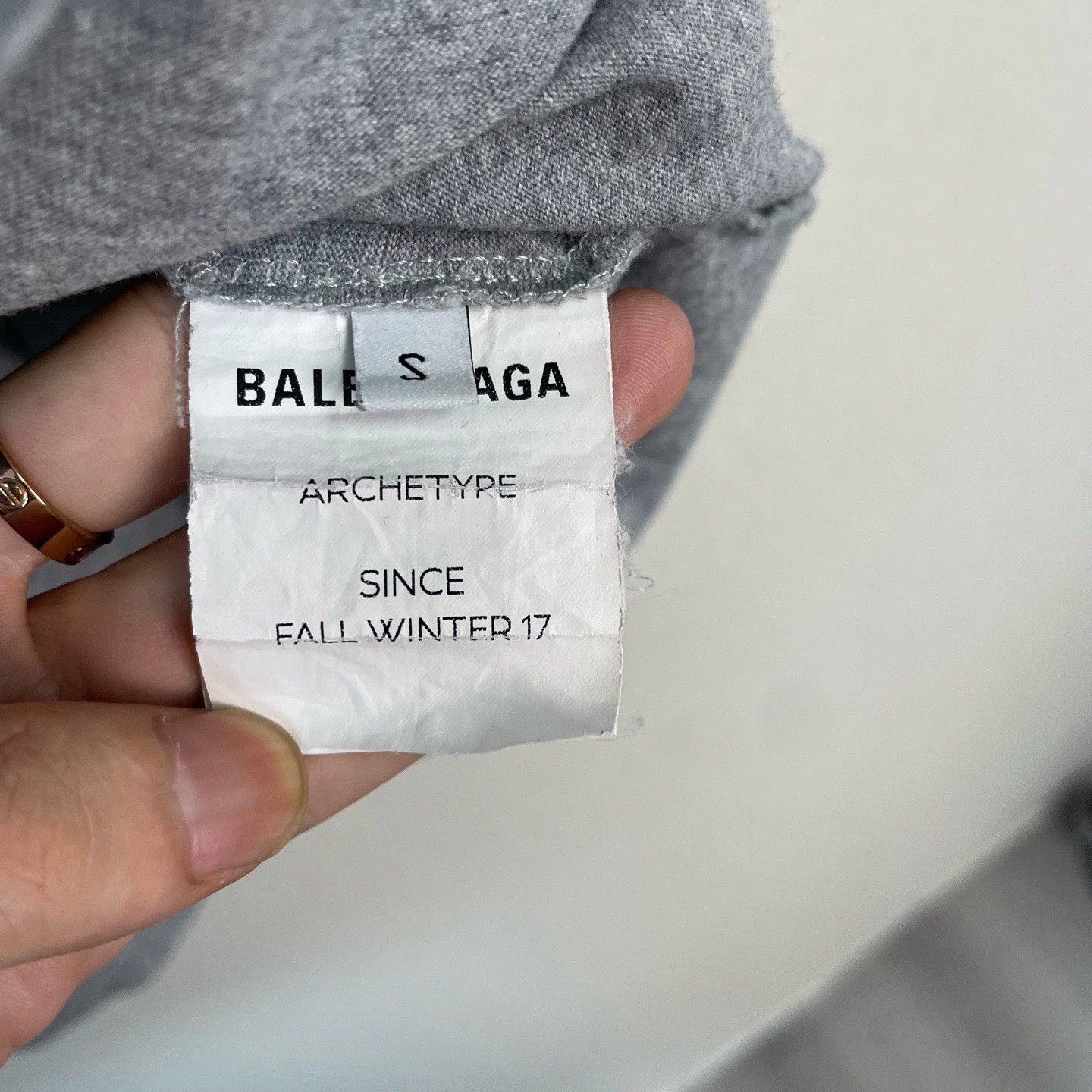 Balenciaga balenciaga gray short sleeve wave t-shirt Size US S / EU 44-46 / 1 - 4 Thumbnail