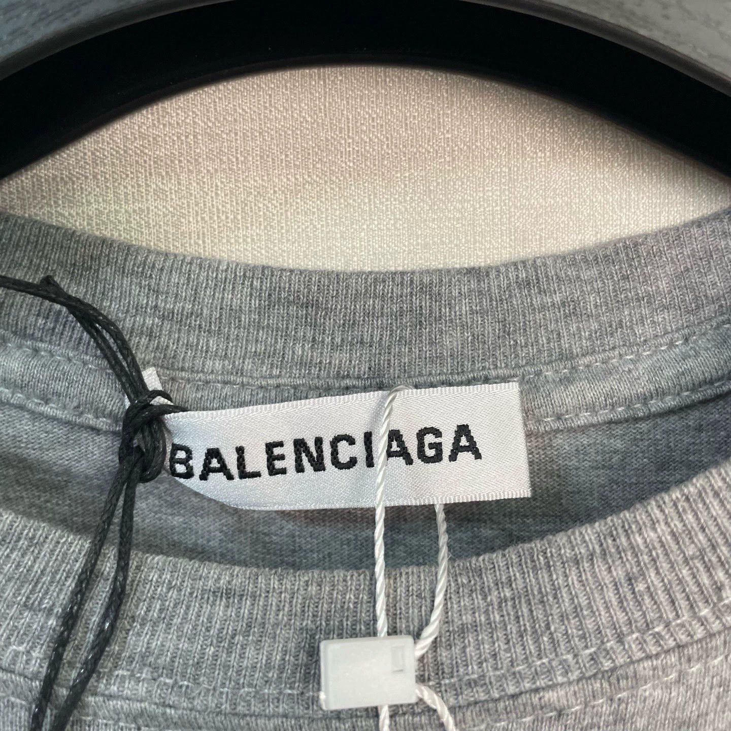 Balenciaga balenciaga gray short sleeve wave t-shirt Size US S / EU 44-46 / 1 - 3 Thumbnail