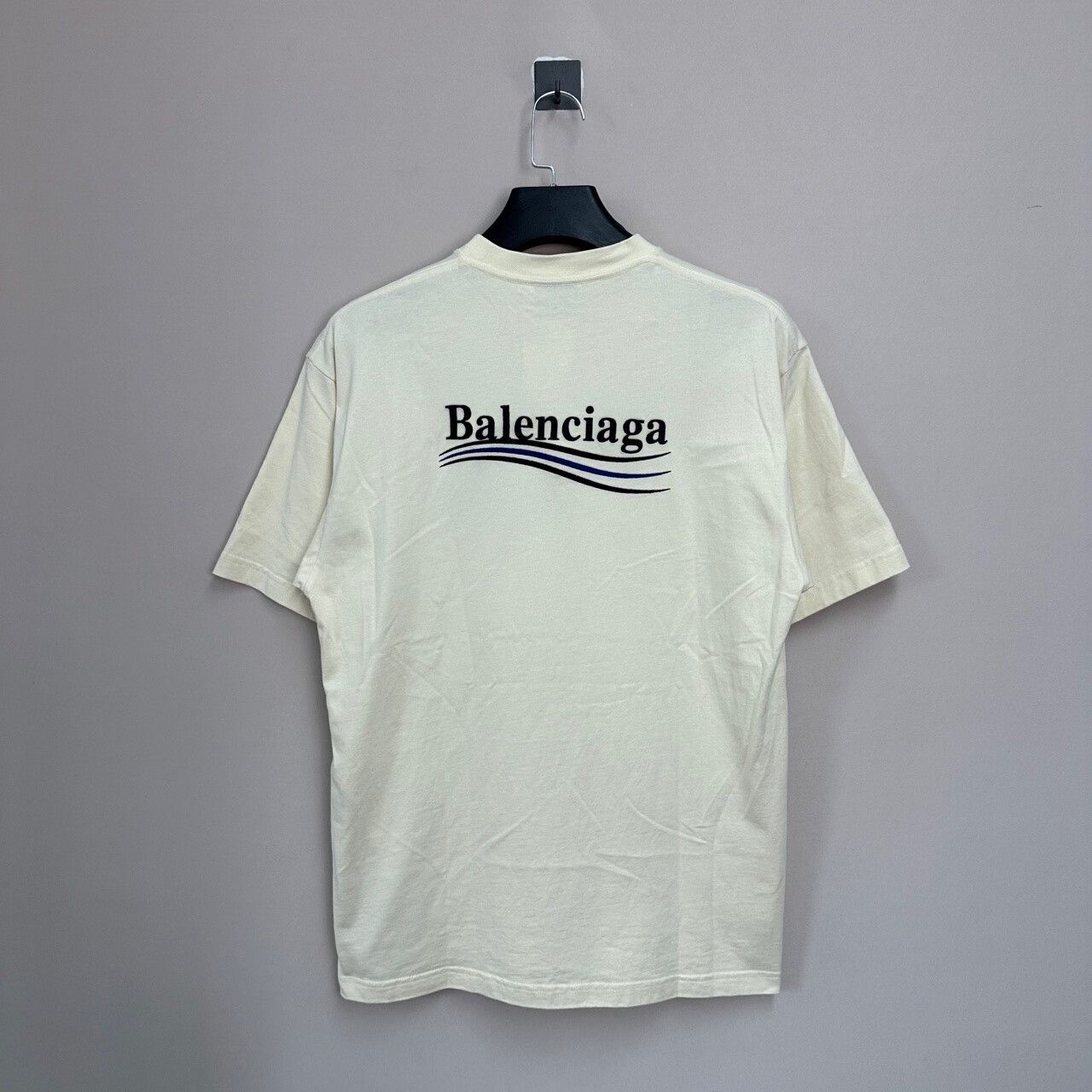 Balenciaga balenciaga cream short sleeve t-shirt Size US XXS / EU 40 - 2 Thumbnail