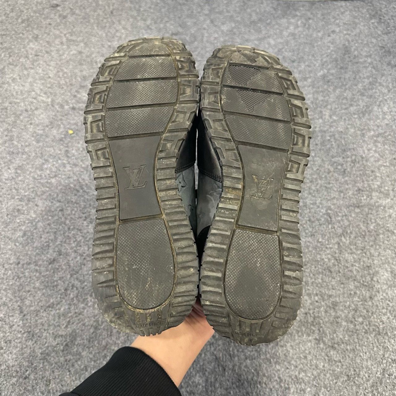 Louis Vuitton louis vuitton run away sneakers size 39.5 Size US 8.5 / EU 41-42 - 4 Thumbnail
