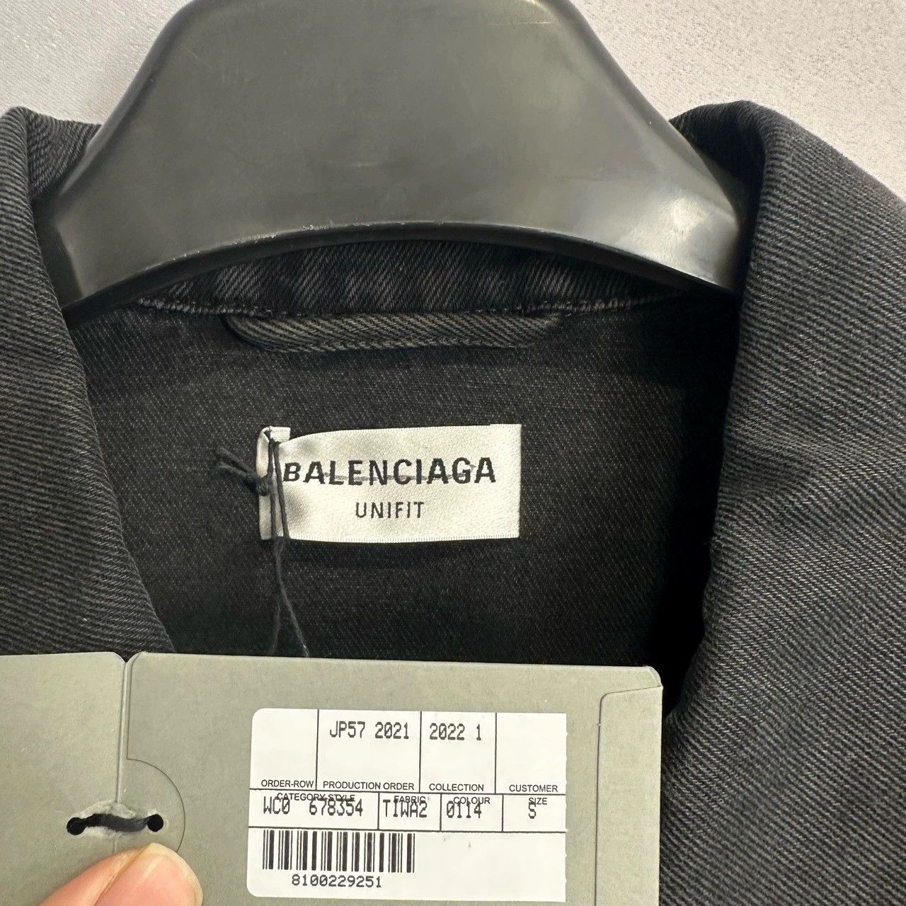 Balenciaga balenciaga graffiti spray denim jacket size S Size US S / EU 44-46 / 1 - 3 Thumbnail