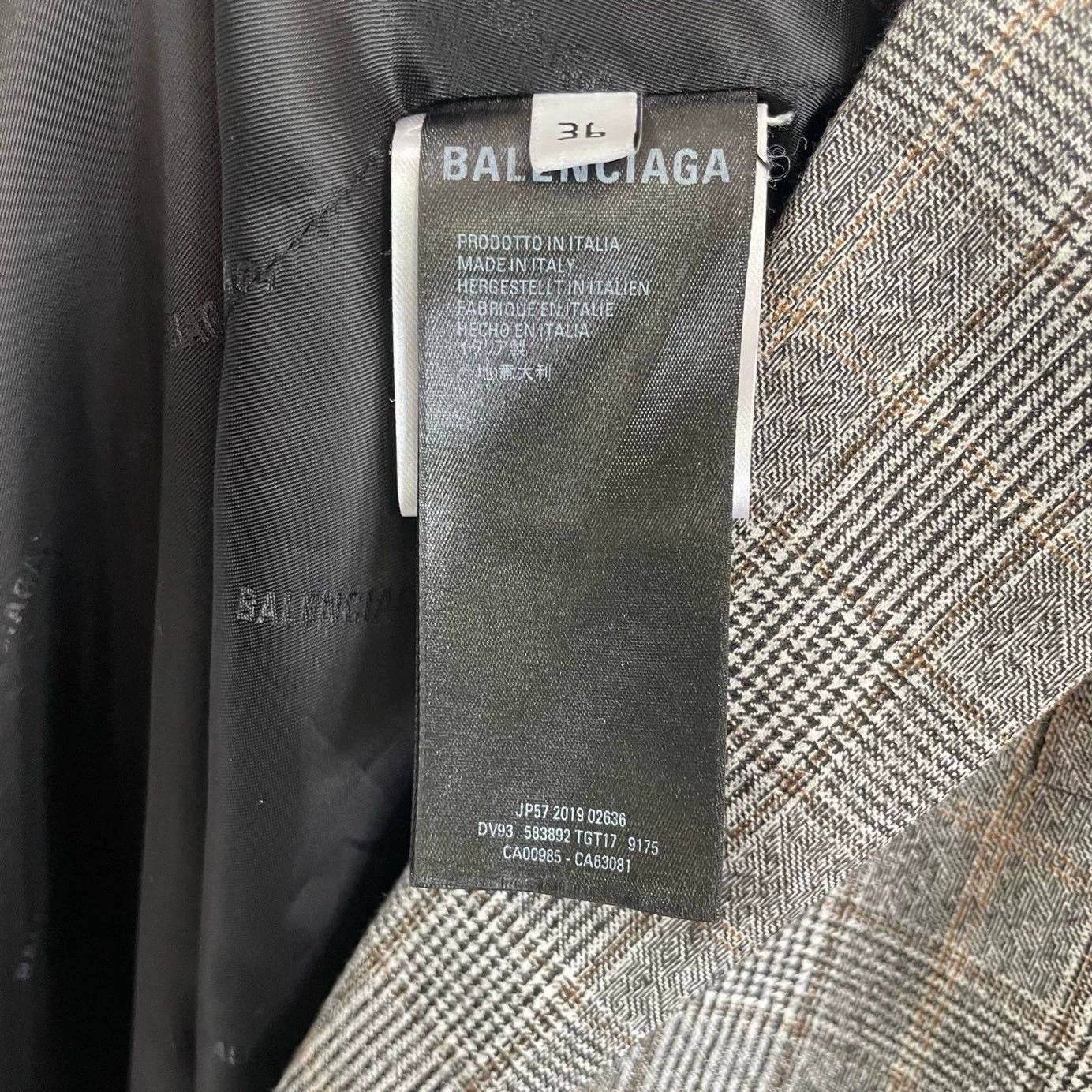 Balenciaga balenciaga plaid pattern suit jacket new Size US S / EU 44-46 / 1 - 4 Thumbnail