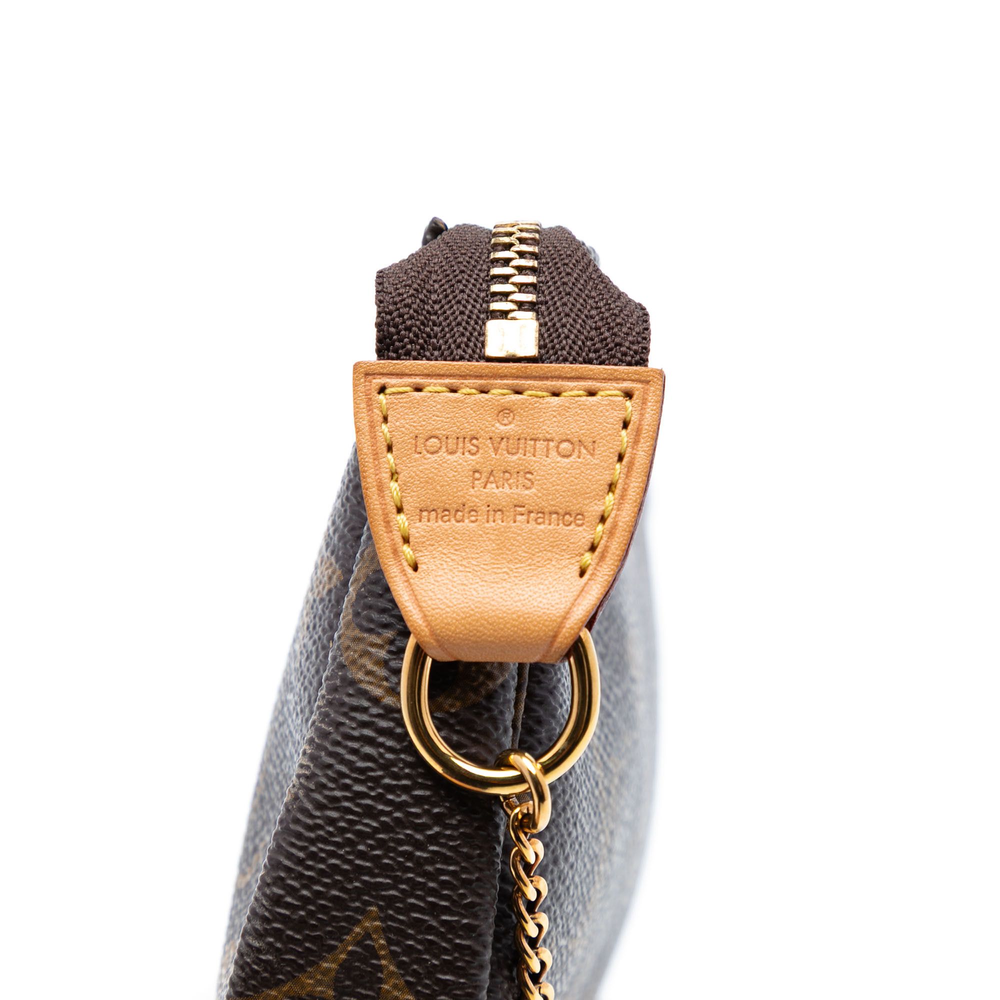 Louis Vuitton Louis Vuitton Monogram Mini Pochette Accessoires Size ONE SIZE - 5 Thumbnail