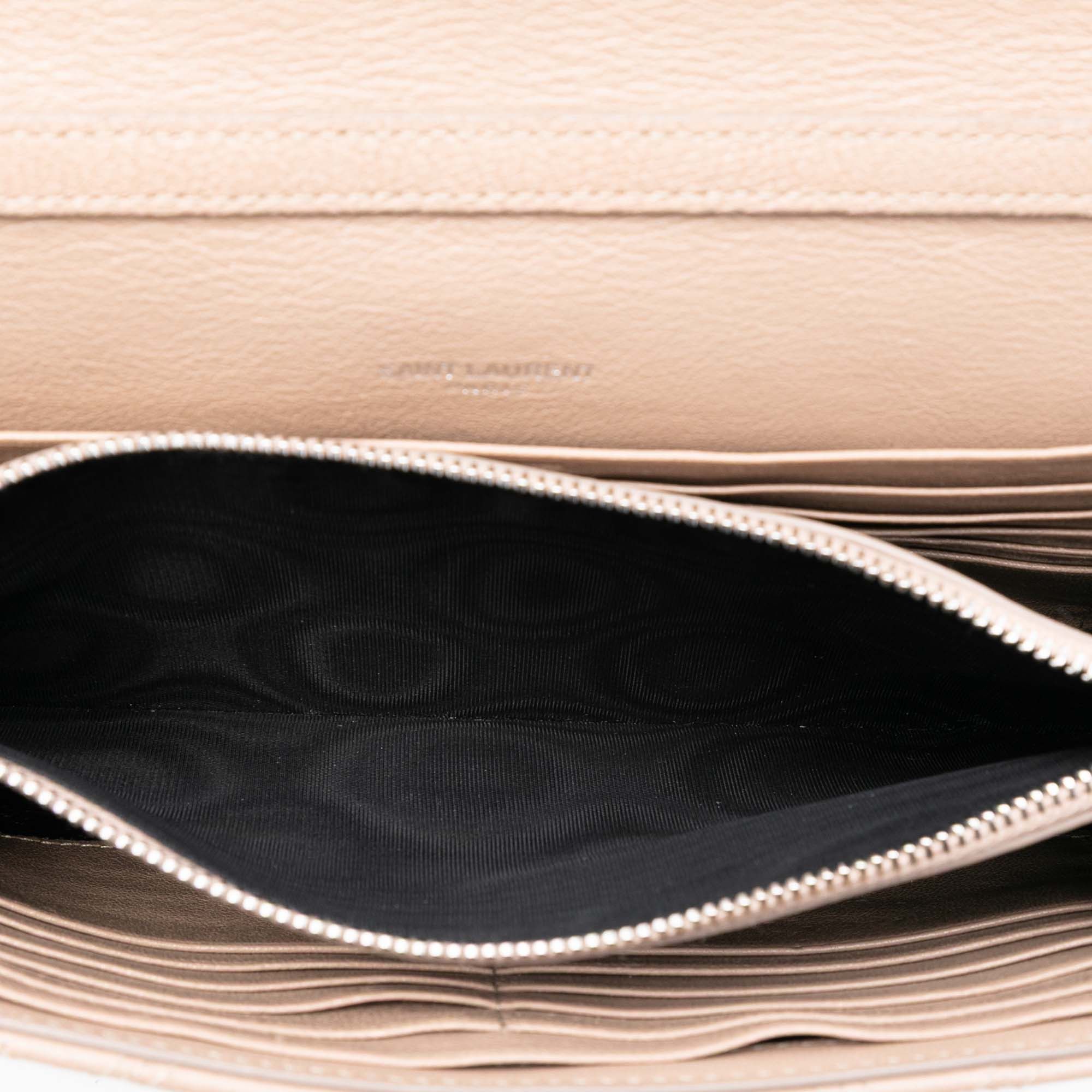 Yves Saint Laurent Yves Saint Laurent Quilted Diamond Lambskin Becky Wallet on Chain Size ONE SIZE - 4 Thumbnail