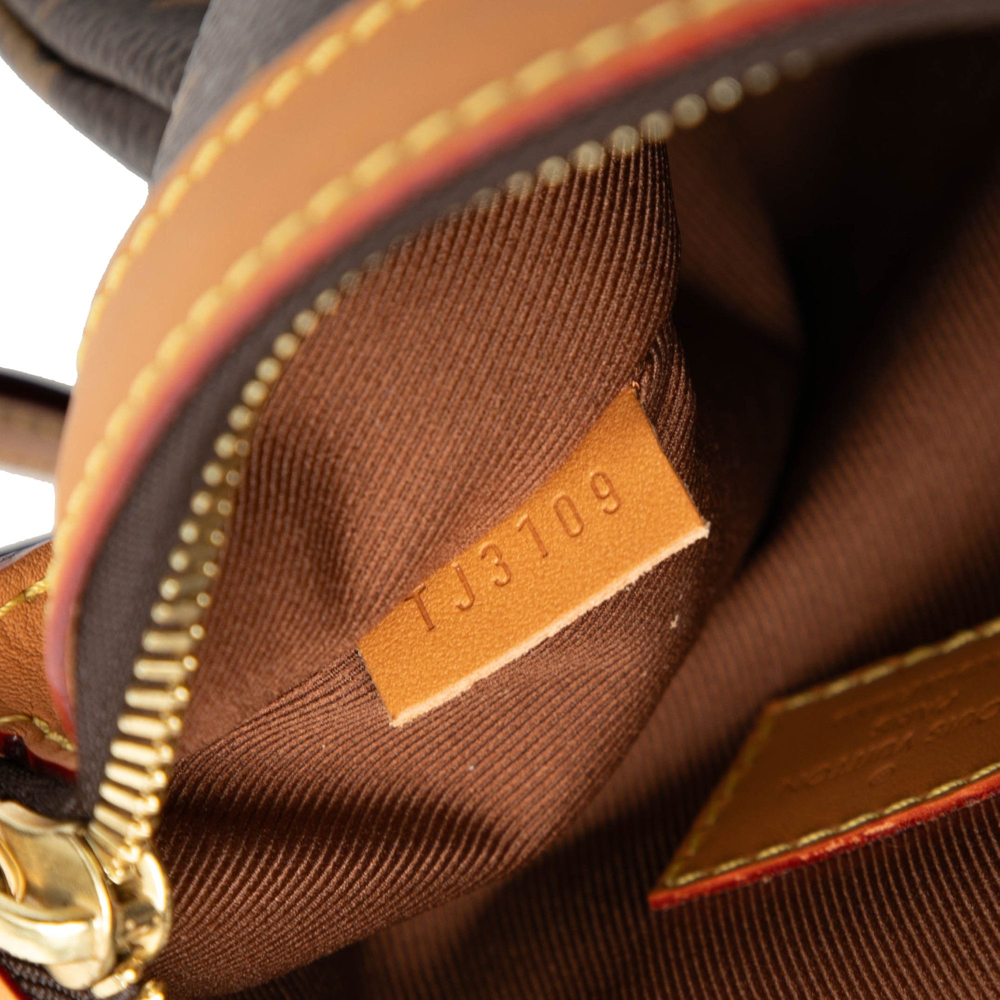 Louis Vuitton Louis Vuitton Monogram Saumur Messenger PM Size ONE SIZE - 6 Thumbnail