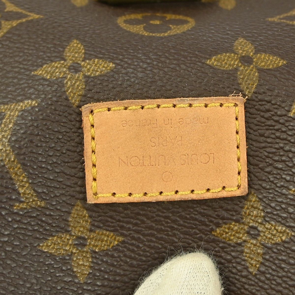 Louis Vuitton Louis Vuitton Saumur Handbag Monogram Canvas Size ONE SIZE - 4 Thumbnail