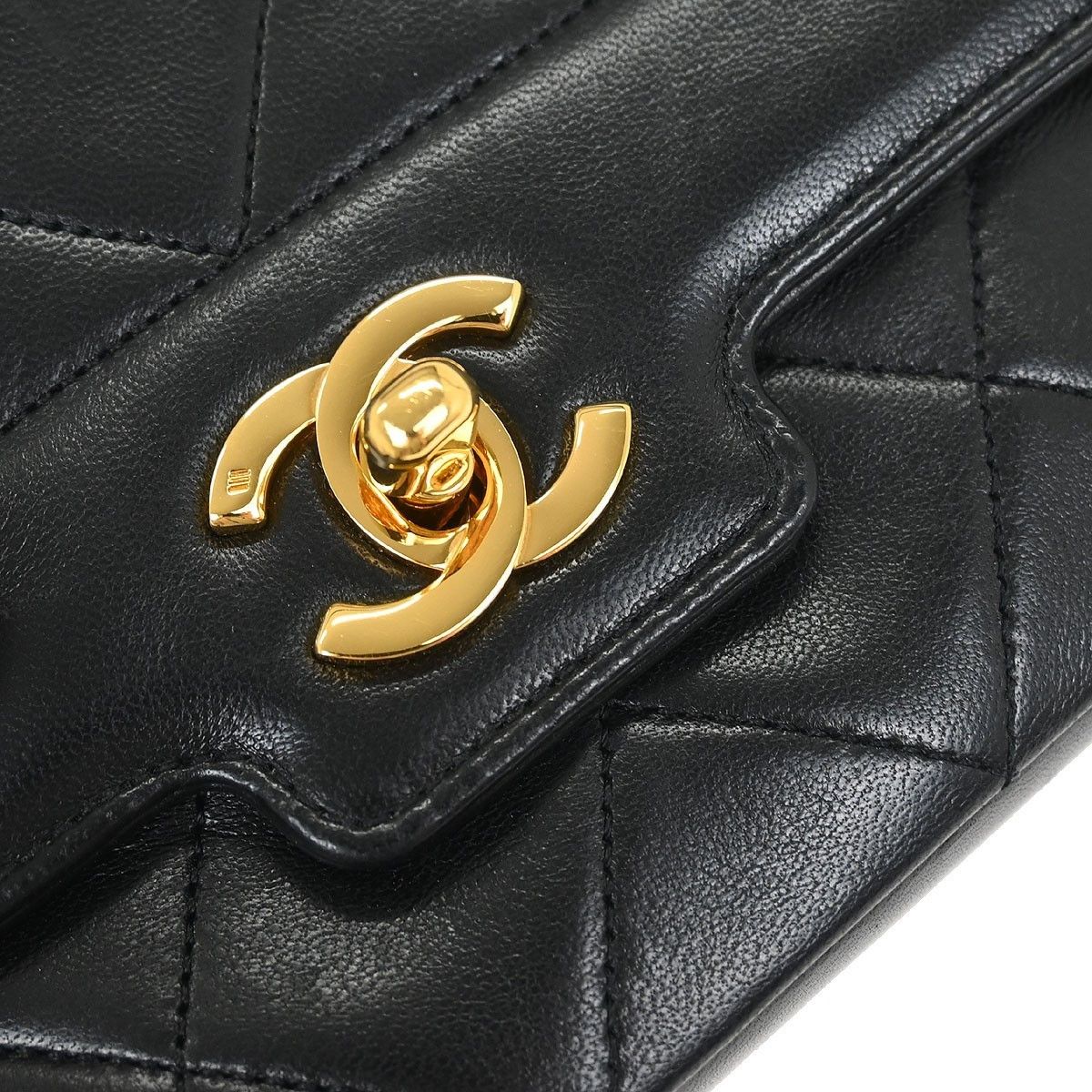 Chanel Chanel Vintage CC Chain Flap Bag Quilted Lambskin Size ONE SIZE - 8 Thumbnail