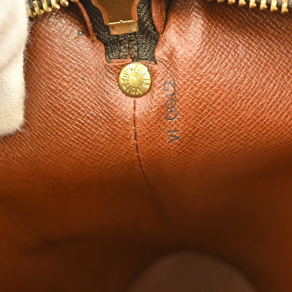 Louis Vuitton Louis Vuitton Drouot Handbag Monogram Canvas Size ONE SIZE - 5 Thumbnail