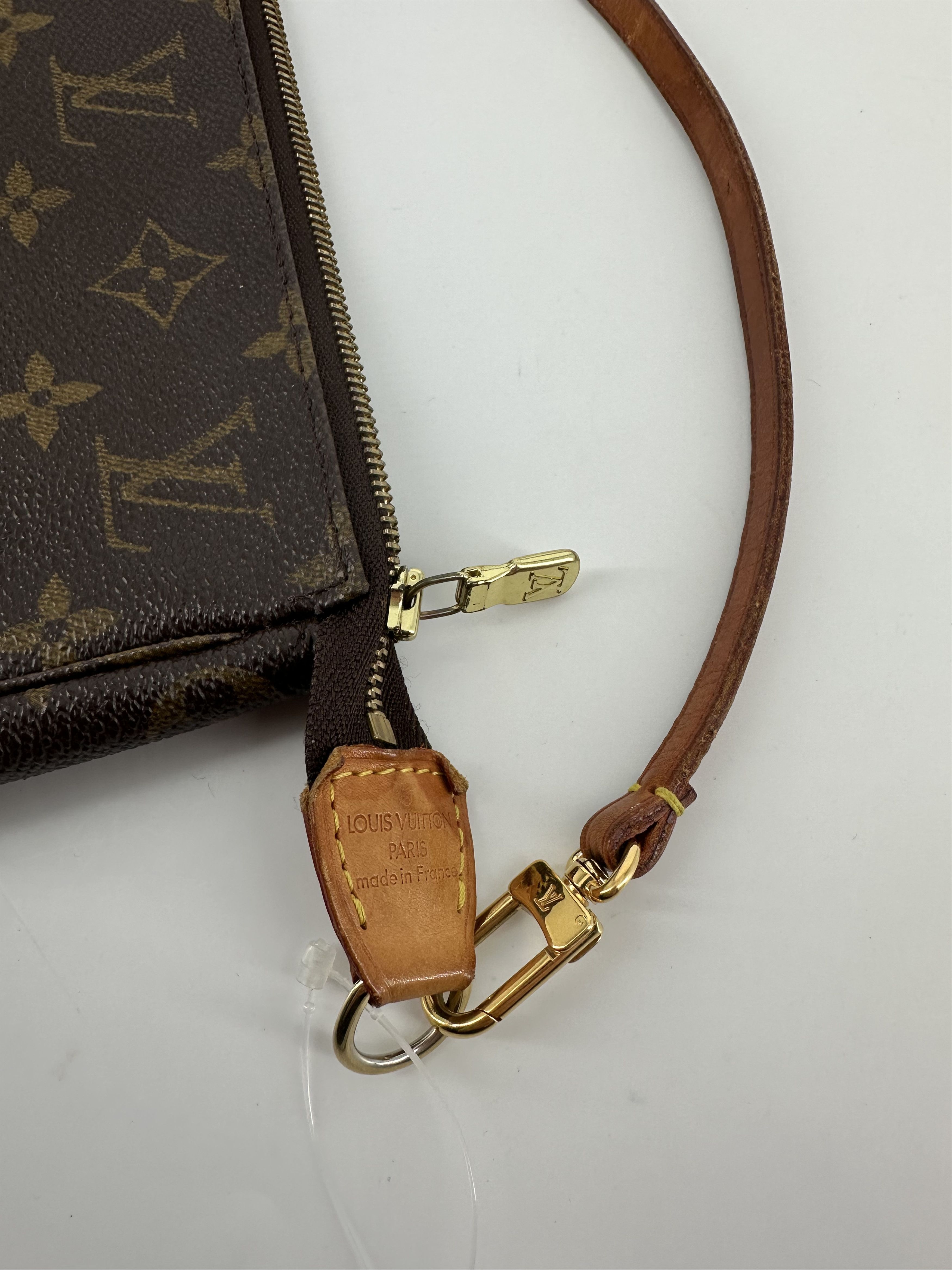 Louis Vuitton Louis Vuitton Pochette Accessoires NM Monogram Canvas Size ONE SIZE - 4 Thumbnail