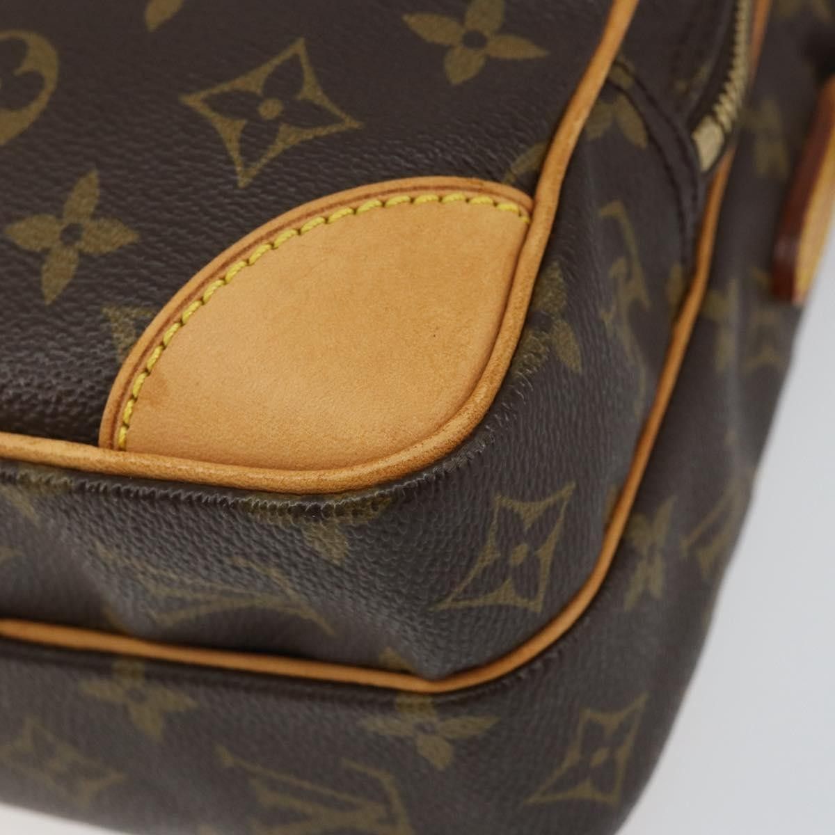 Louis Vuitton Louis Vuitton Amazone Bag Monogram Canvas Size ONE SIZE - 9 Thumbnail