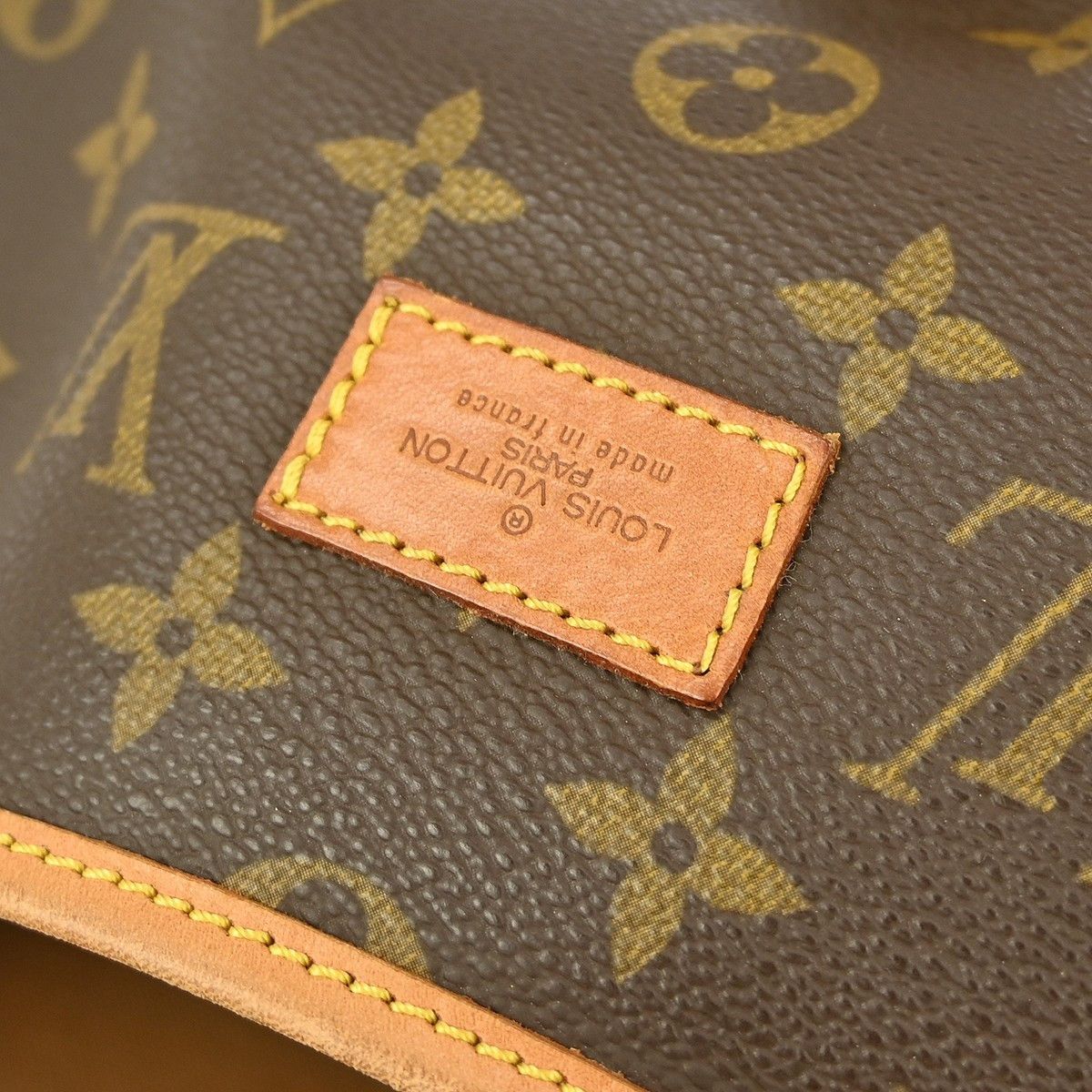 Louis Vuitton Louis Vuitton Saumur Handbag Monogram Canvas Size ONE SIZE - 4 Thumbnail