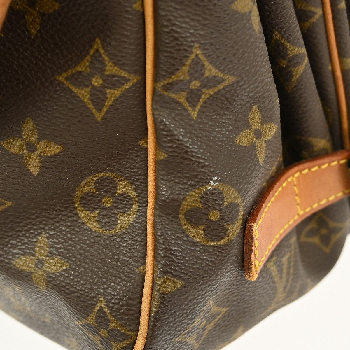 Louis Vuitton Louis Vuitton Saumur Handbag Monogram Canvas Size ONE SIZE - 7 Thumbnail