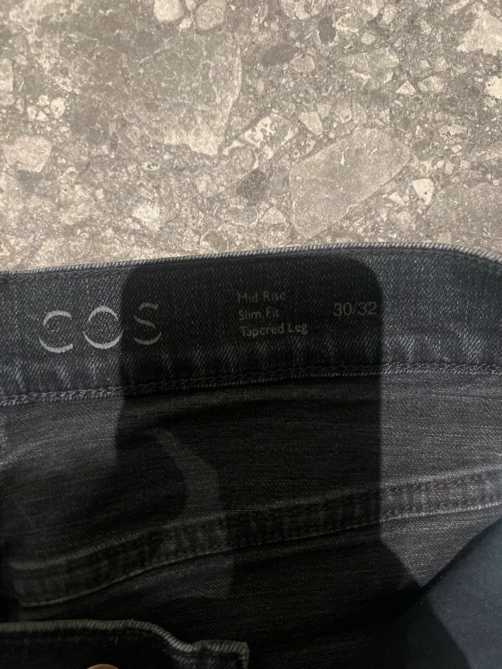 Cos Cos Mid rise slim fit tapered leg Jeans Size US 30 / EU 46 - 2 Thumbnail