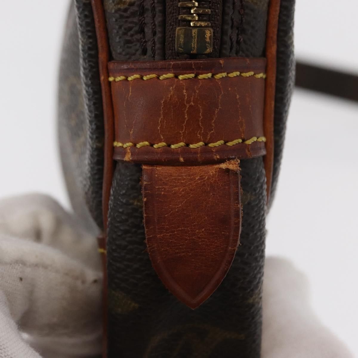 Louis Vuitton Louis Vuitton Marly Dragonne Clutch Monogram Canvas Size ONE SIZE - 15 Thumbnail