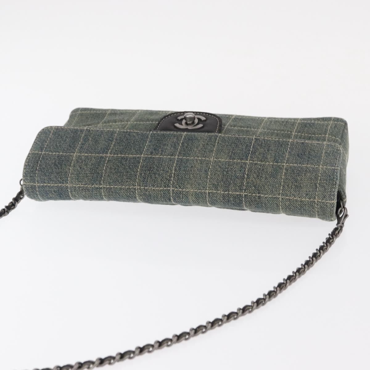 Chanel Chanel Chocolate Bar Flap Bag Quilted Denim Size ONE SIZE - 18 Thumbnail