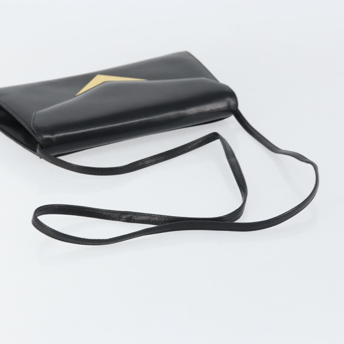 Givenchy Givenchy Vintage 4G shoulder bag Leather Size ONE SIZE - 7 Thumbnail