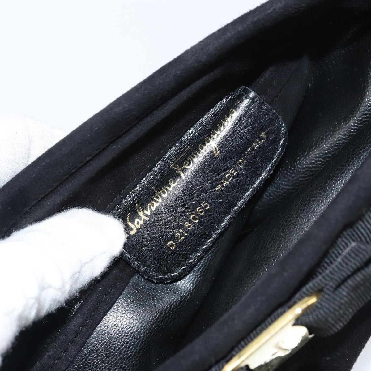 Salvatore Ferragamo Salvatore Ferragamo Vala Shoulder Bag Suede Size ONE SIZE - 6 Thumbnail