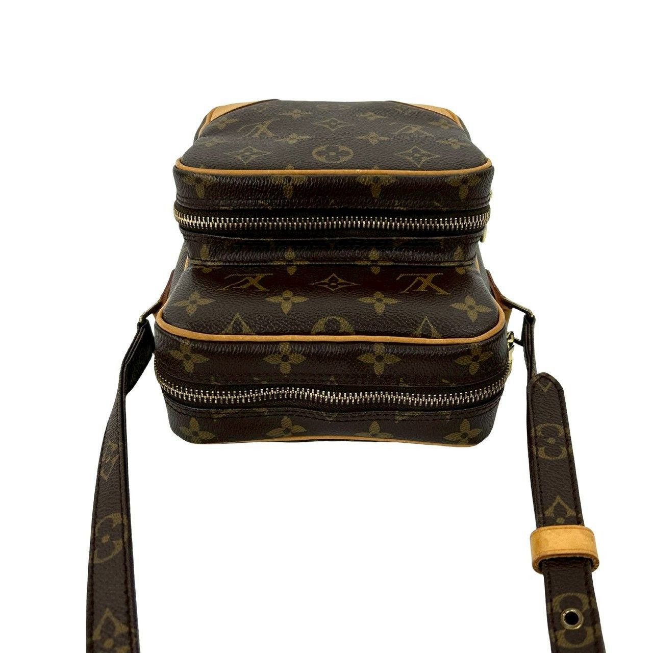 Louis Vuitton Louis Vuitton Louis Vuitton Amazon Monogram Leather Shoulder Bag Canvas Shoulder Bag DUTY FREE for USA Size ONE SIZE - 5 Thumbnail