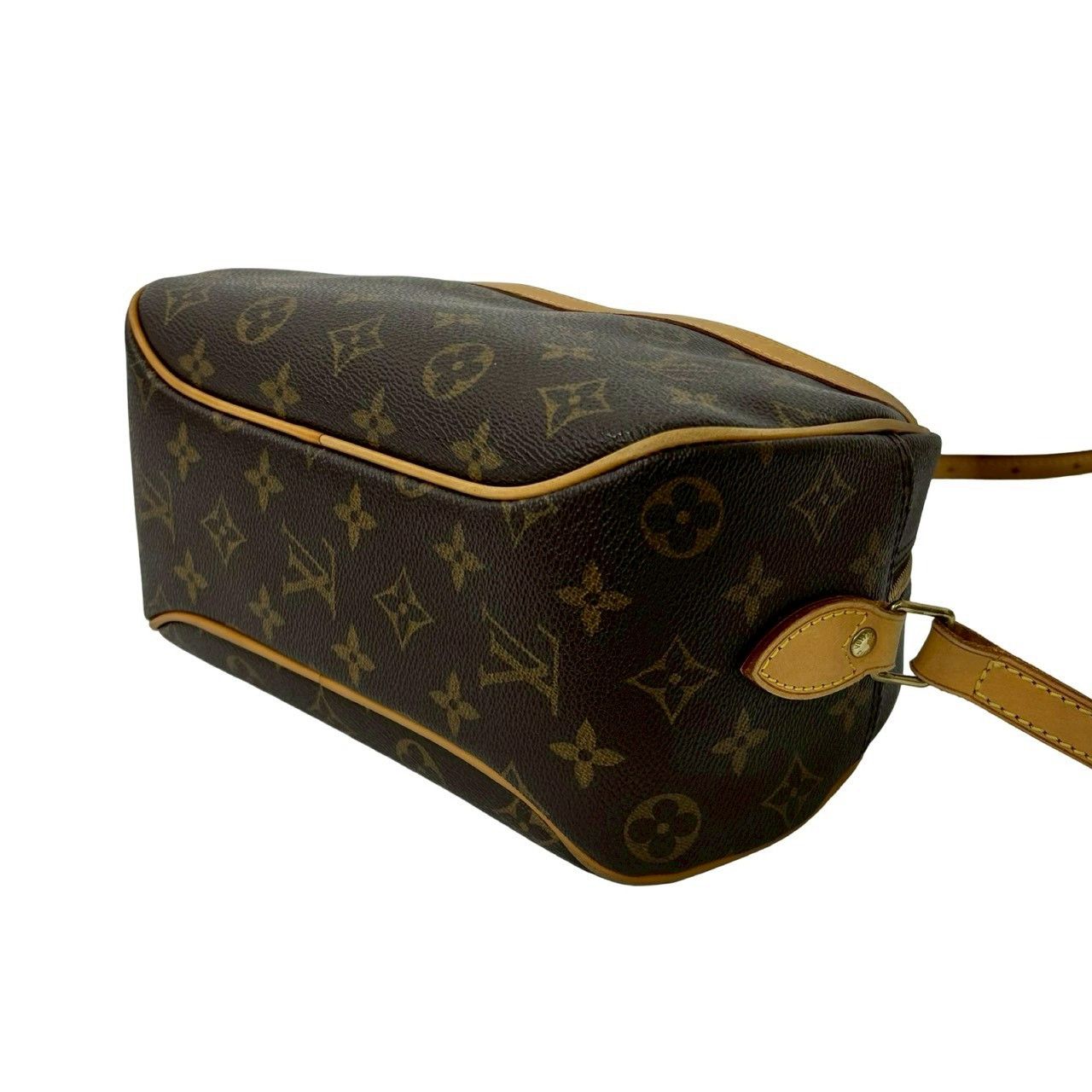Louis Vuitton Louis Vuitton Louis Vuitton Blois Monogram Leather Shoulder Bag Canvas Shoulder Bag DUTY FREE for USA Size ONE SIZE - 9 Thumbnail