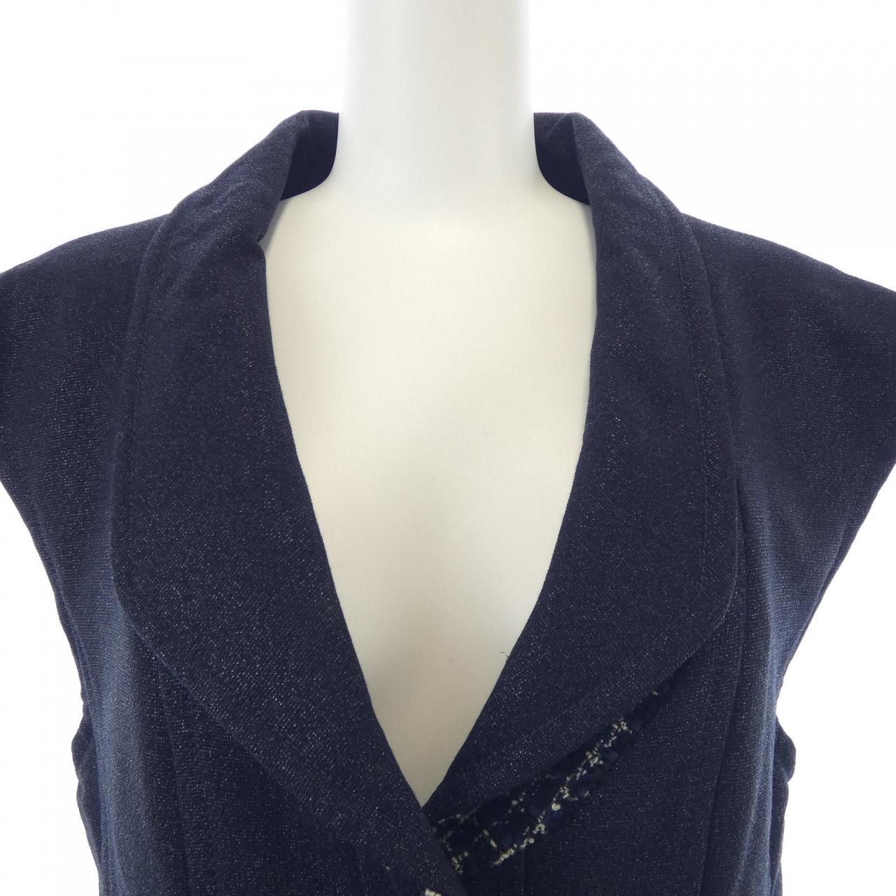 Chanel Chanel Chanel P44673W05197 Long Vest Others Outerwear P44673W05197 DUTY FREE for USA Size ONE SIZE - 5 Thumbnail