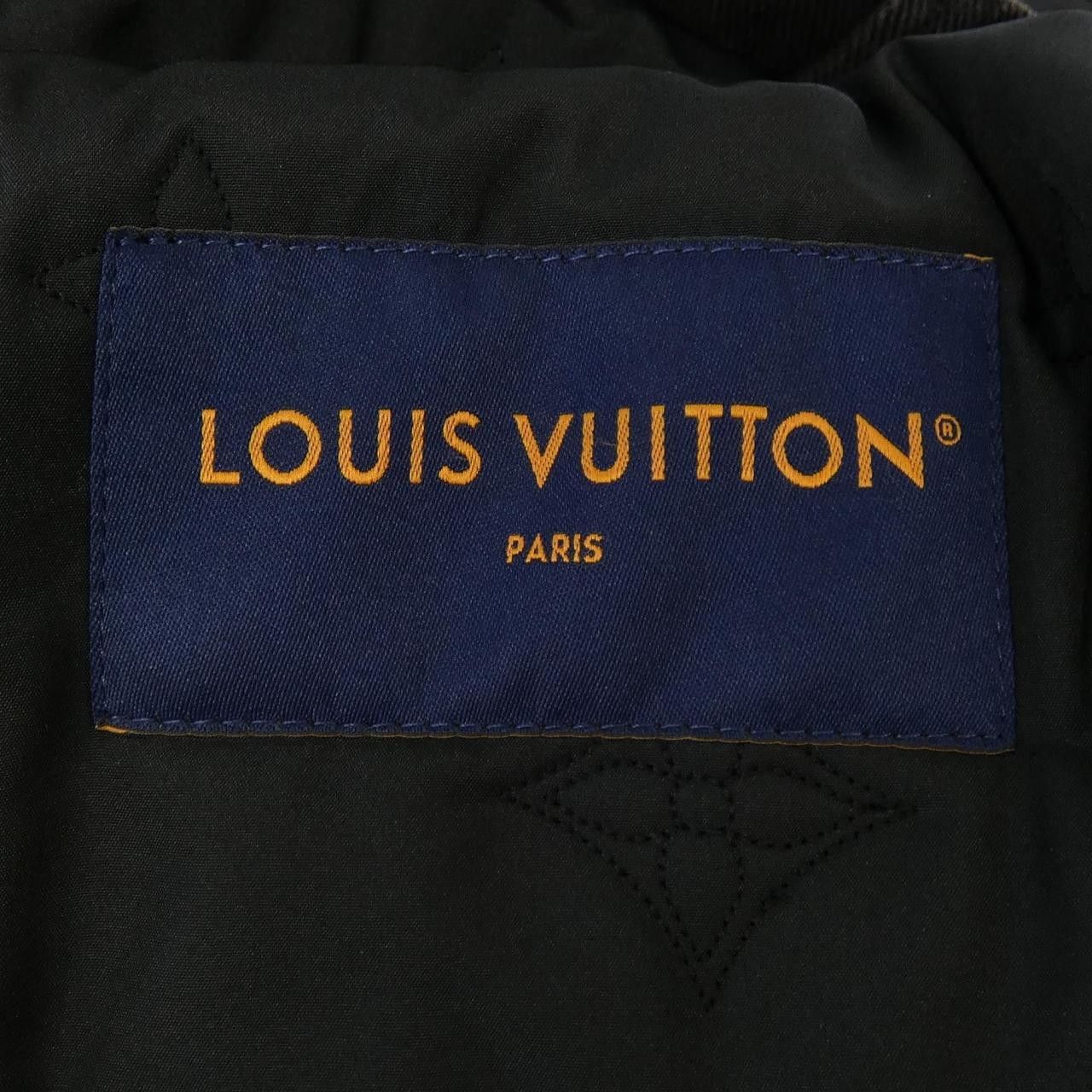 Louis Vuitton Louis Vuitton Louis Vuitton Denim Jacket Denim Outerwear HQA05WCCU DUTY FREE for USA Size ONE SIZE - 4 Thumbnail