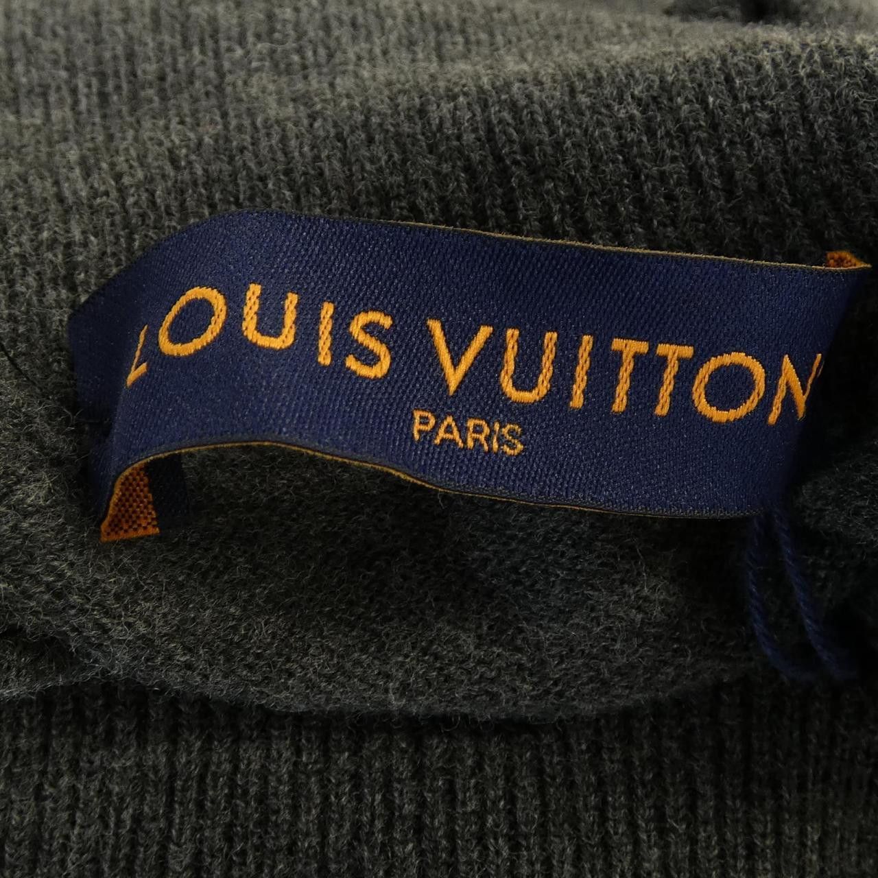 Louis Vuitton Louis Vuitton Louis Vuitton Cashmere Blend Turtleneck Knit Others Tops HQN41WR93 DUTY FREE for USA Size ONE SIZE - 4 Thumbnail