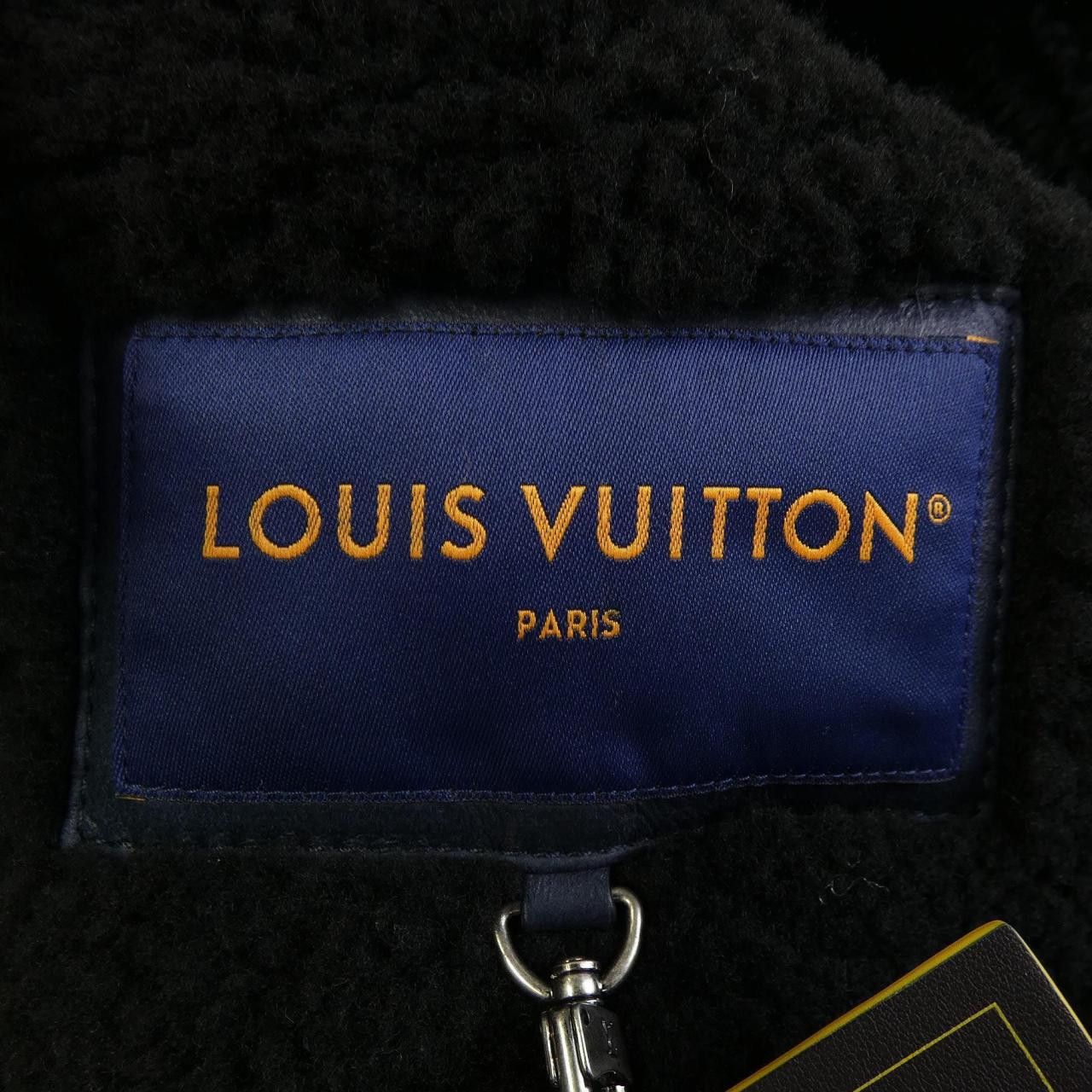 Louis Vuitton Louis Vuitton Louis Vuitton LVSE Monogram Shearling Jacket Others Outerwear HML42EYGL DUTY FREE for USA Size ONE SIZE - 4 Thumbnail
