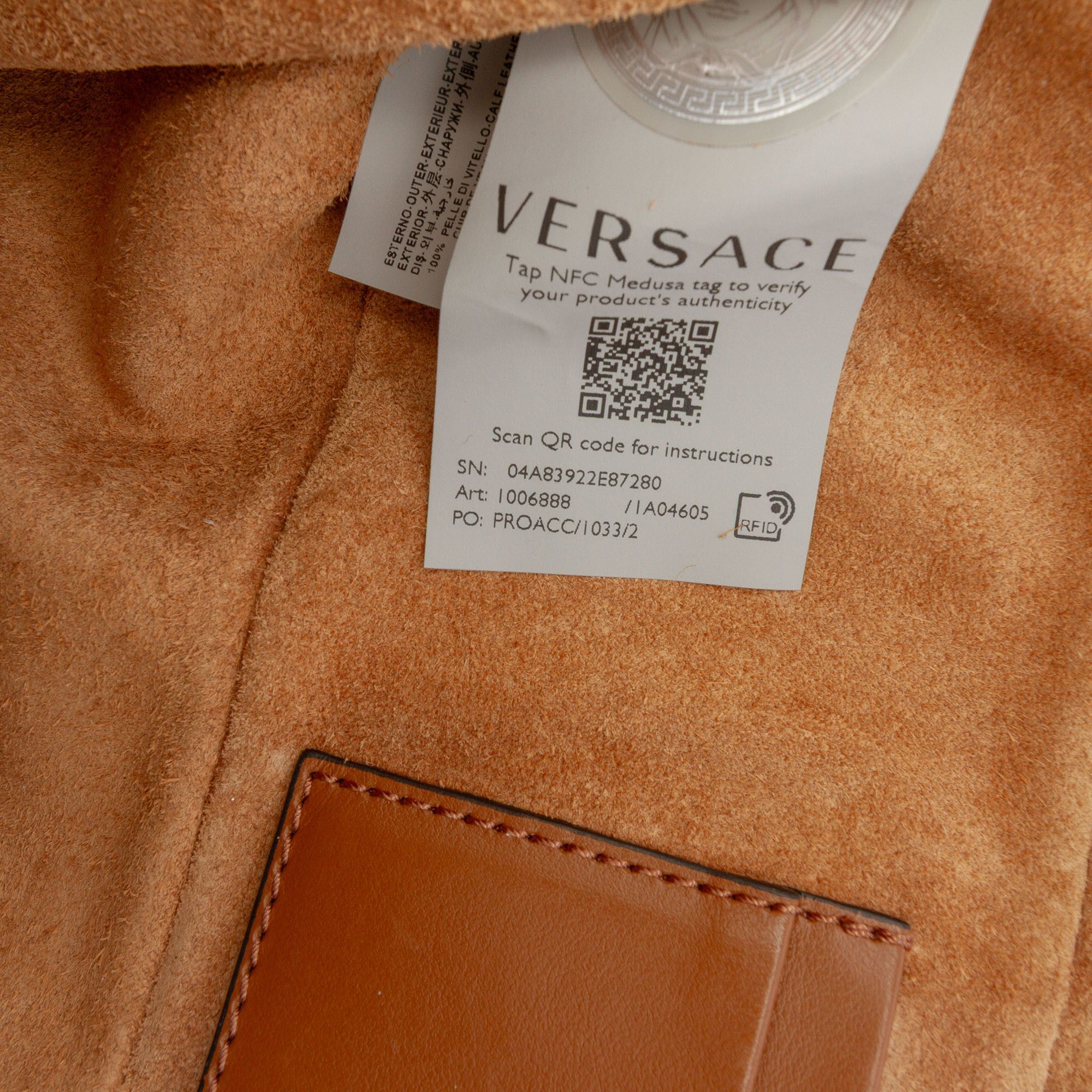 Versace Versace Leather V Greca Signature Belt Bag Size ONE SIZE - 6 Thumbnail