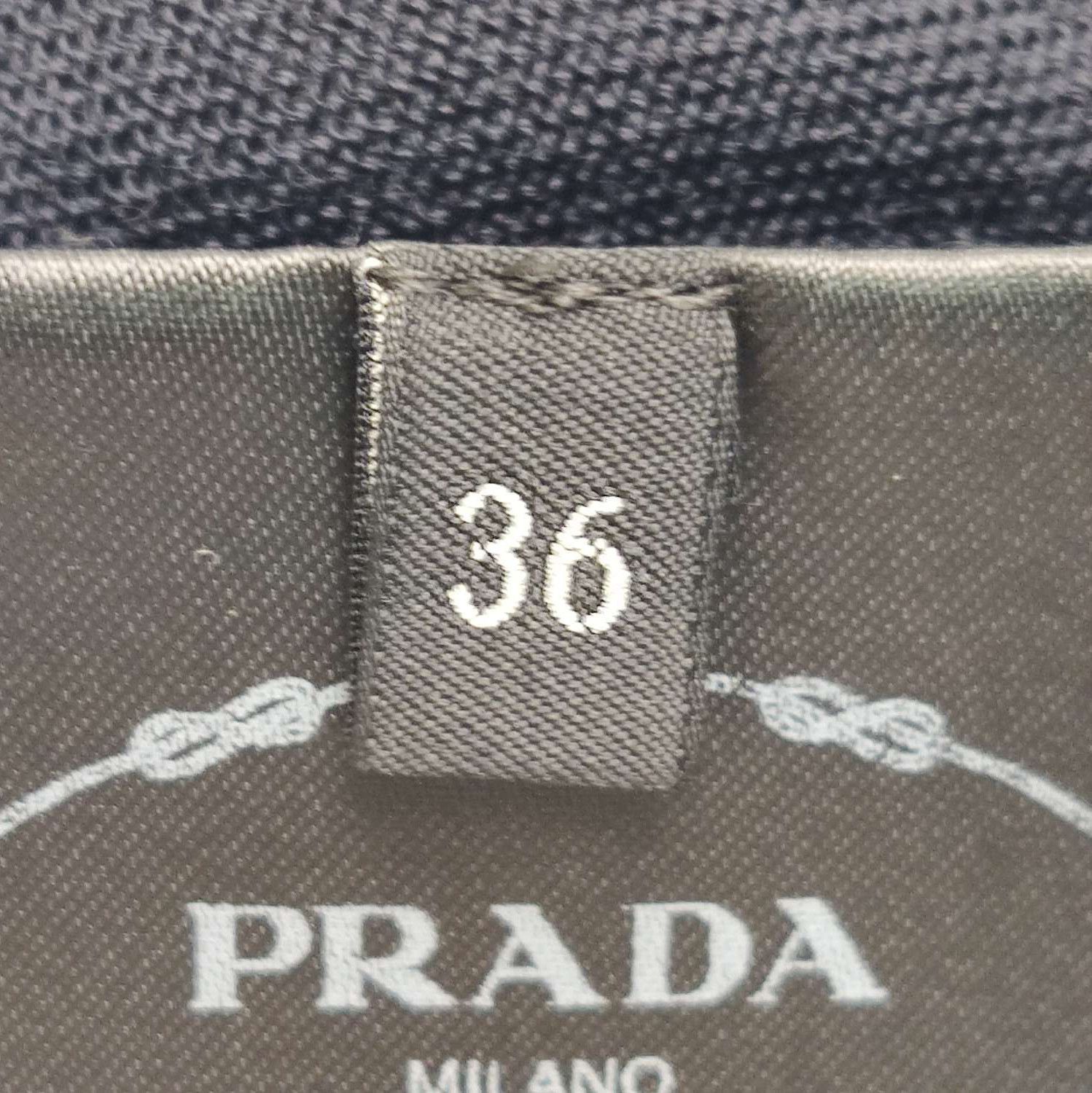 Prada Prada Wool Button-Down V-Neck Knit Sweater 0089 Size XXS / US 00 / IT 34 - 5 Thumbnail