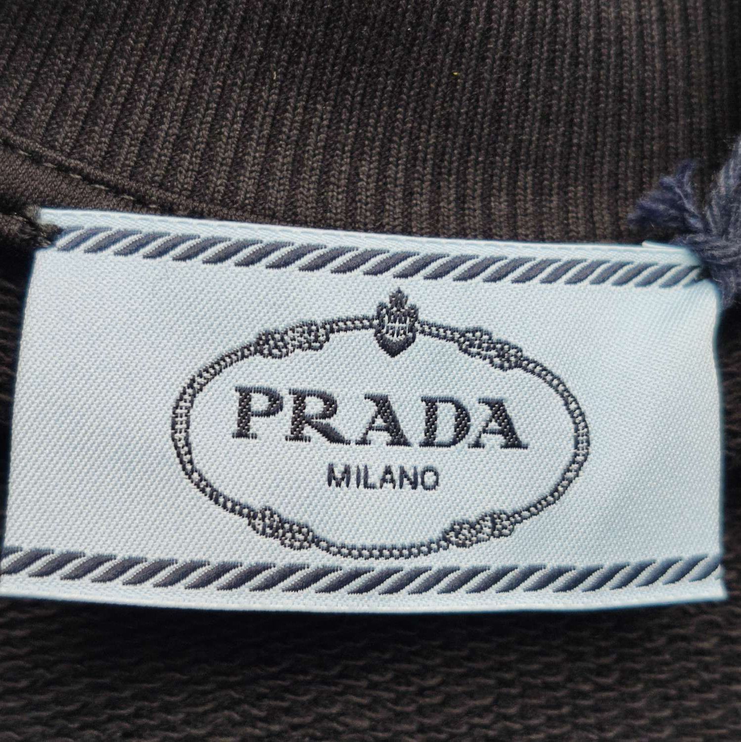 Prada Prada Logo Cropped Cotton T-Shirt in Black 0089 Size XS / US 0-2 / IT 36-38 - 5 Thumbnail