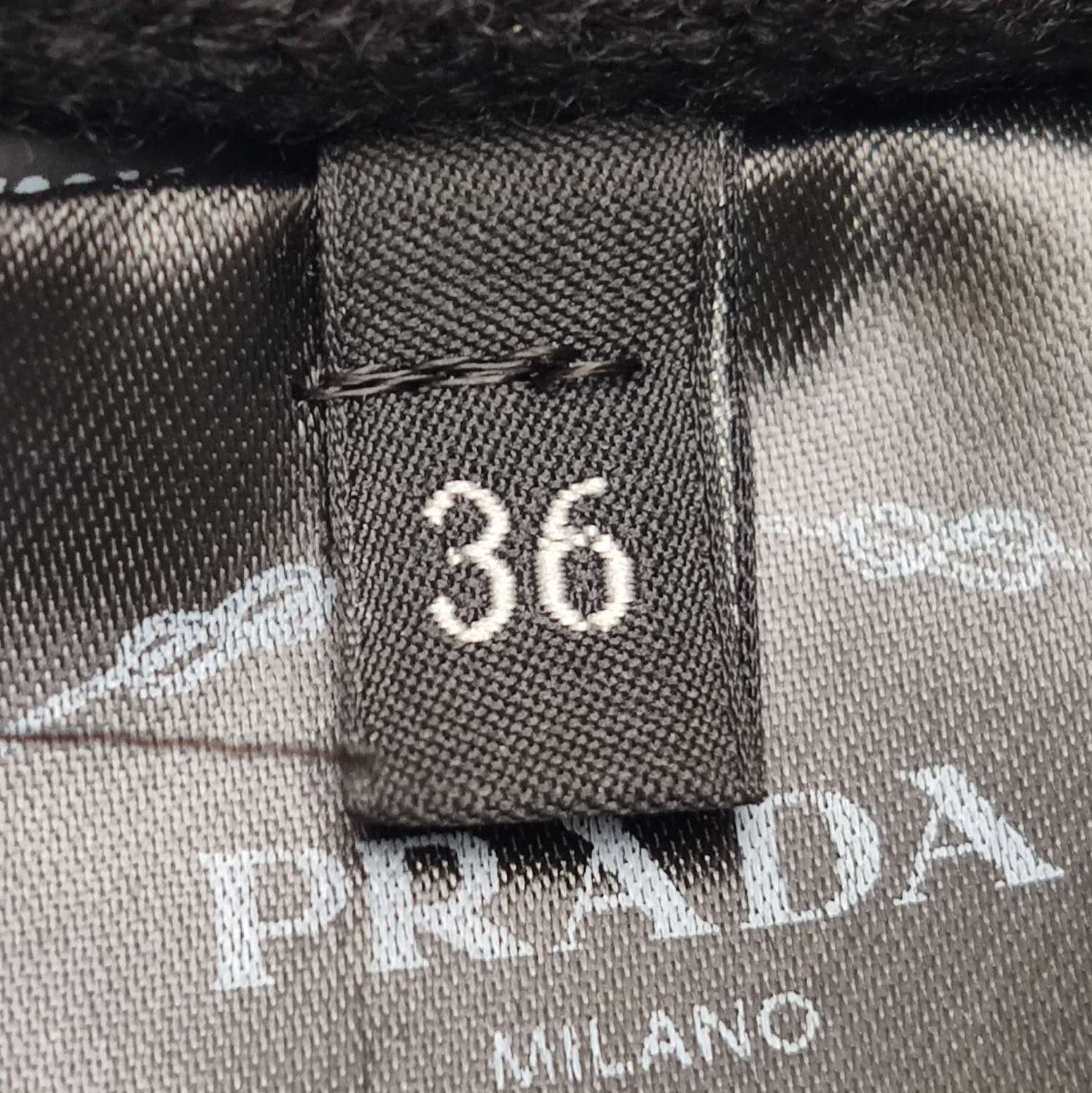 Prada Prada Logo Knit Crop Tank Top 0089 Size XXS / US 00 / IT 34 - 7 Thumbnail