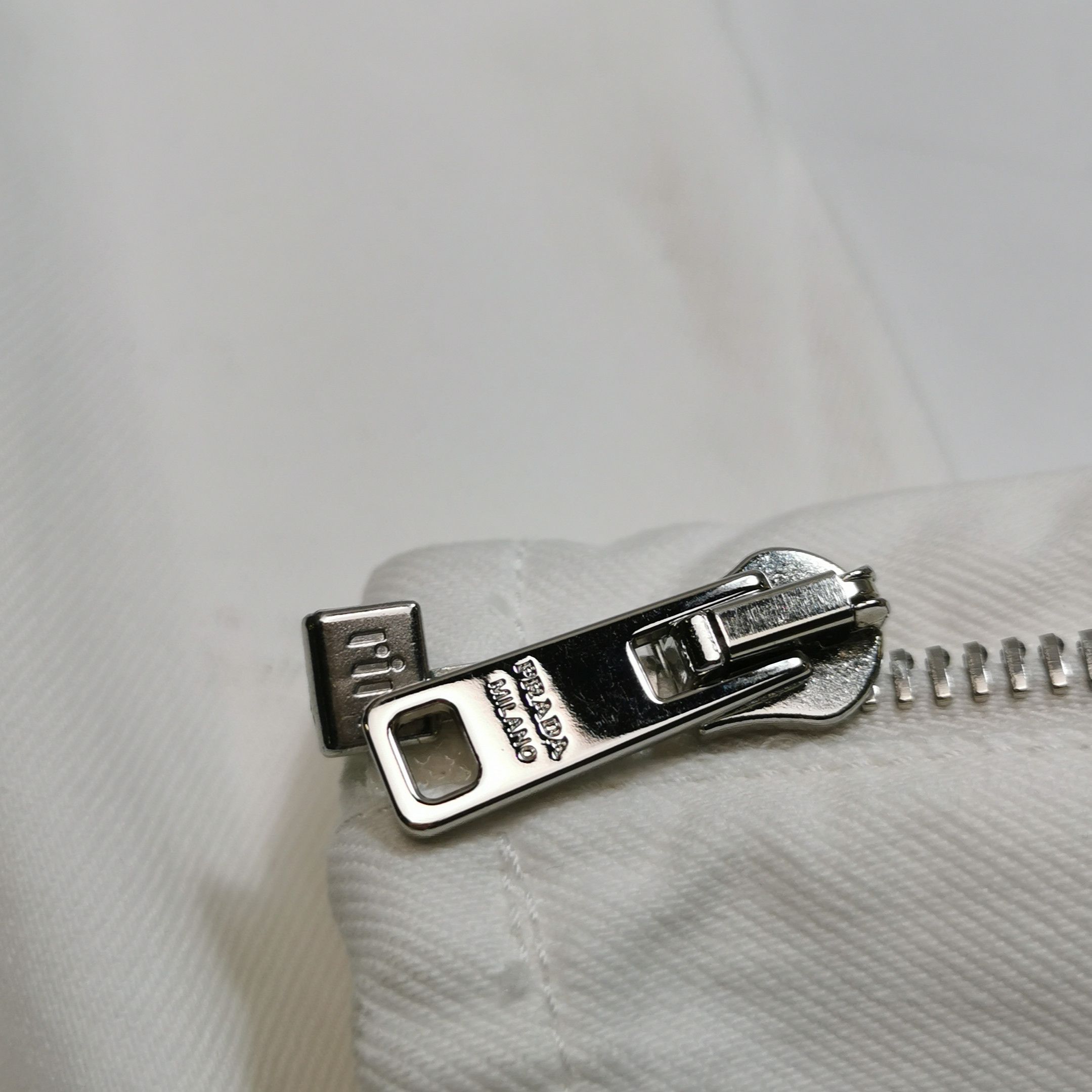 Prada Prada Cotton Zip Long Pants for Women 0089 Size 26" / US 2 / IT 38 - 12 Thumbnail