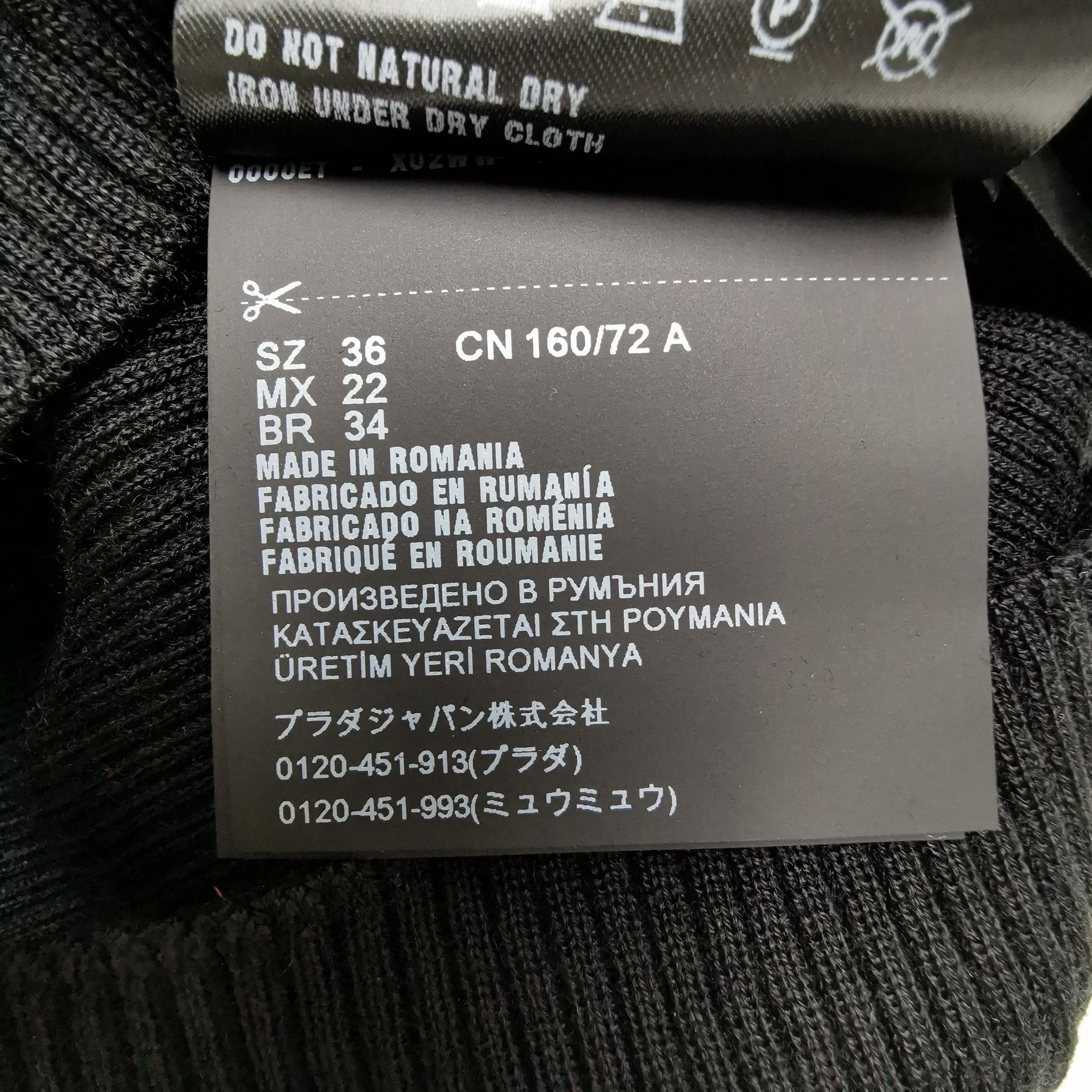 Prada Prada Black Wool Turtleneck Sweater for Women 0089 Size XS / US 0-2 / IT 36-38 - 6 Thumbnail