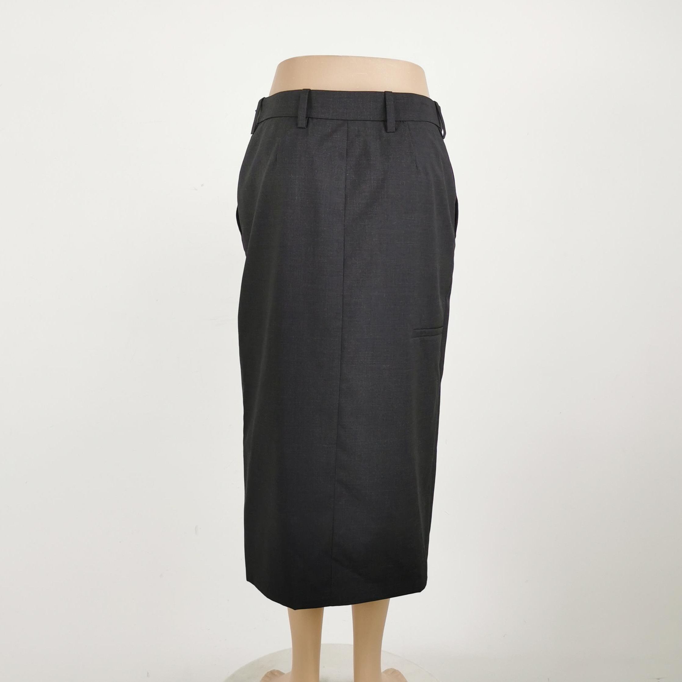 Prada Prada Wool Midi Skirt in Solid Color 0089 Size 36" / US 14 / IT 50 - 3 Thumbnail