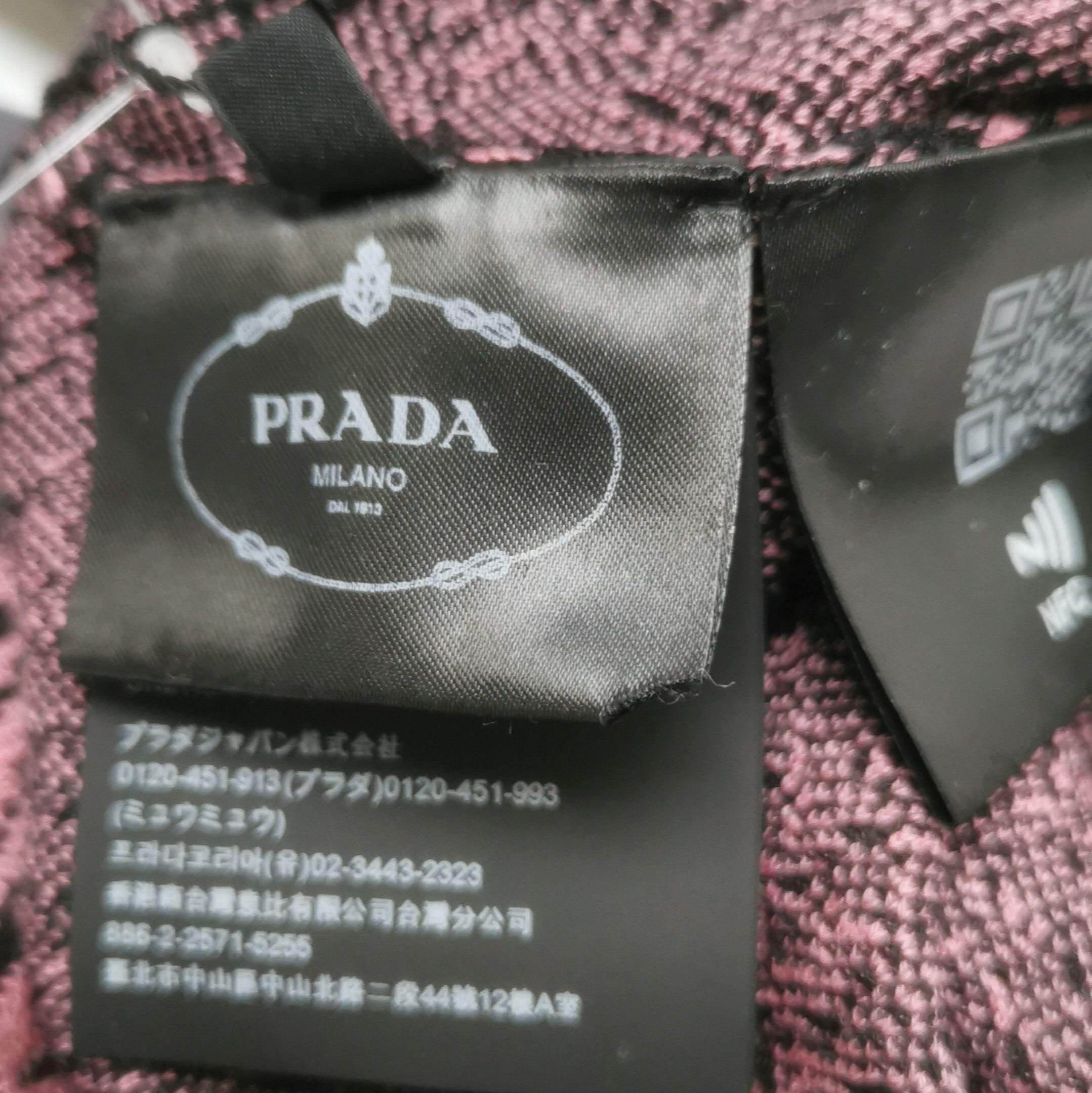 Prada Prada Color-Blocked High Neck Knit Top 0089 Size XS / US 0-2 / IT 36-38 - 9 Thumbnail