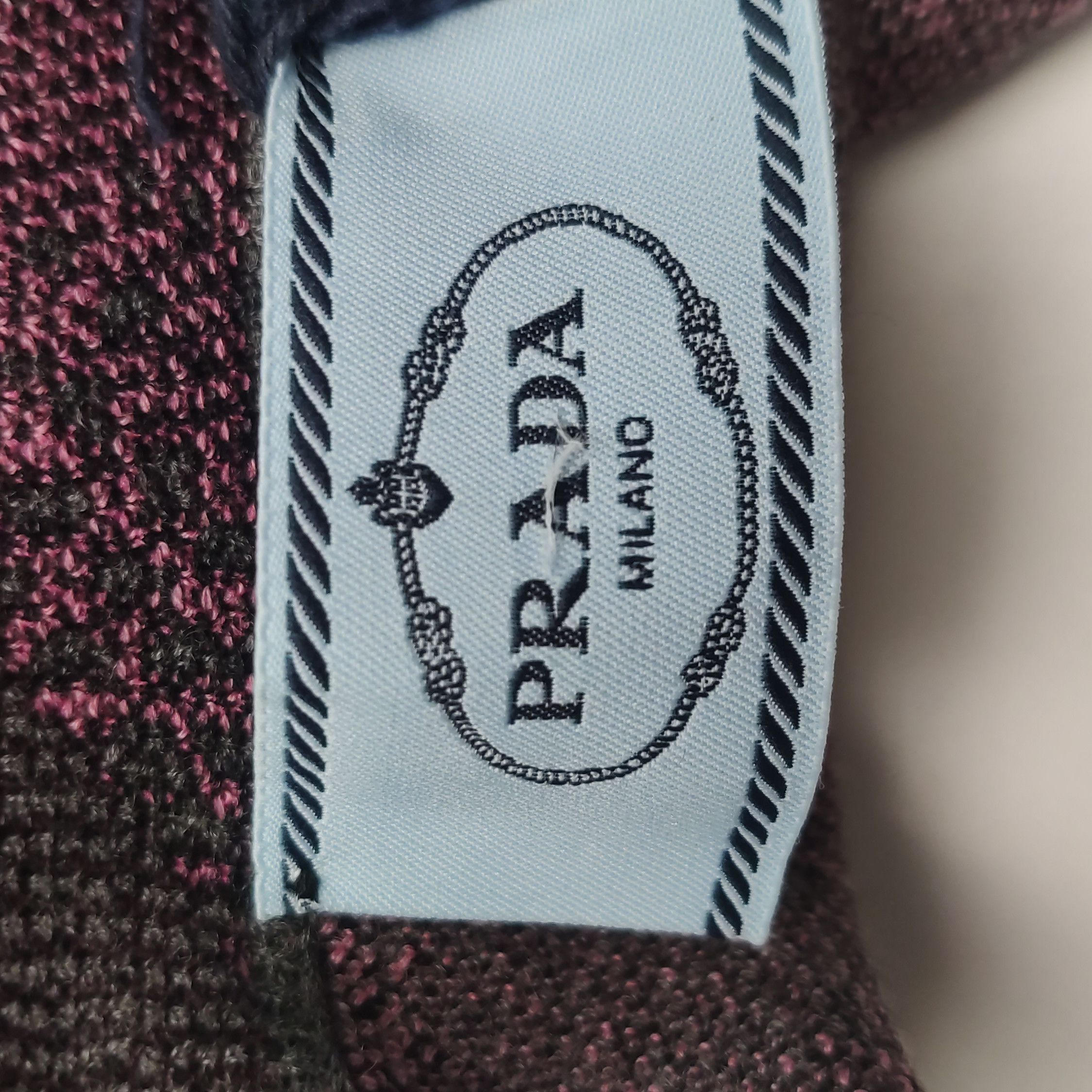 Prada Prada Color Block V-Neck Long Sleeve Sweater 0089 Size XXS / US 00 / IT 34 - 9 Thumbnail