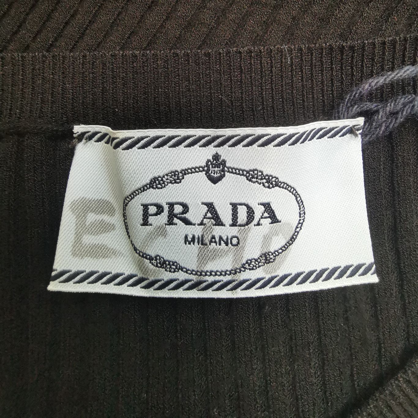 Prada Prada Solid Black Long Sleeve Knitwear Sweater 0089 Size S / US 4 / IT 40 - 4 Thumbnail