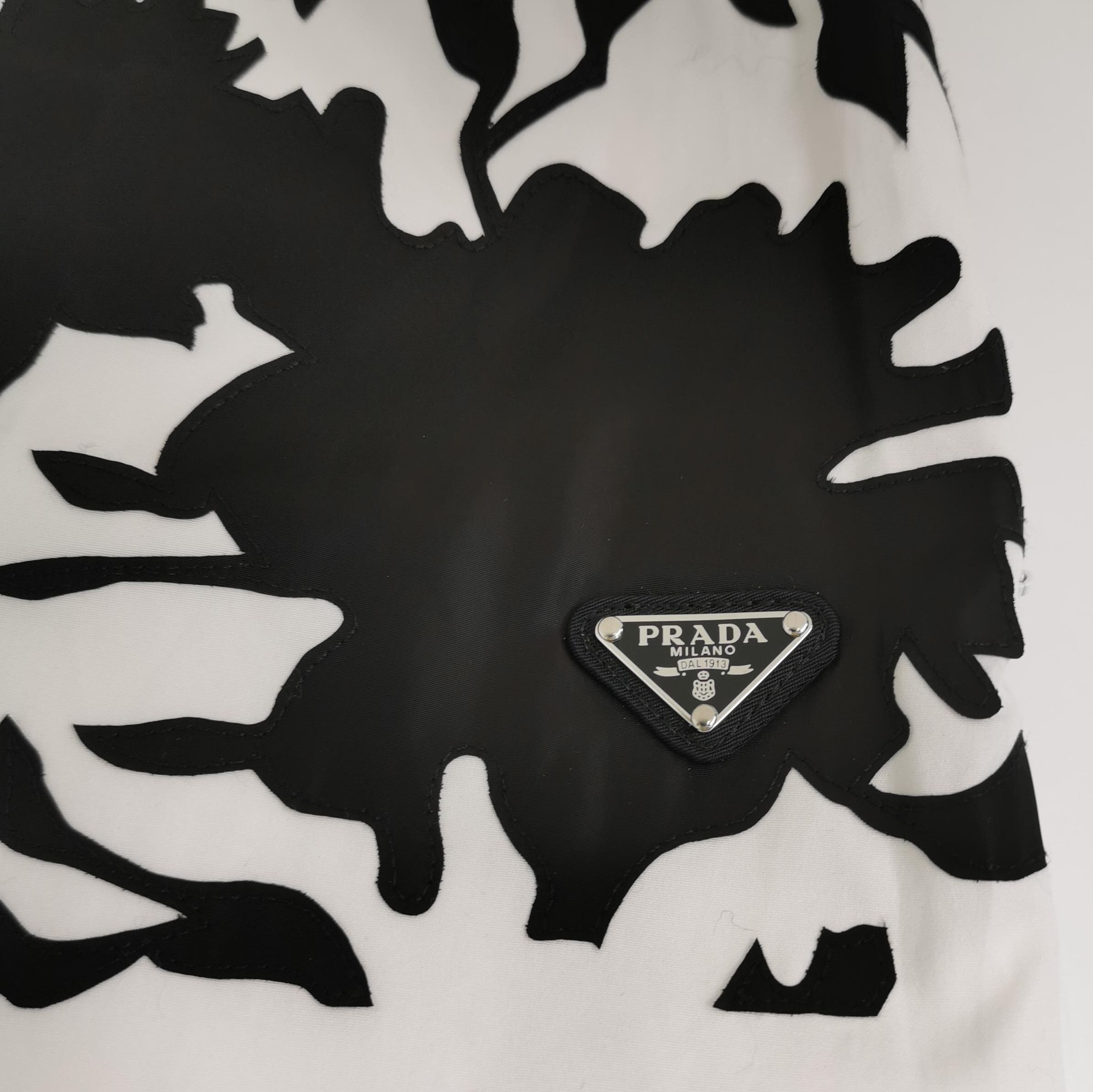 Prada Prada Black and White Floral Cotton Shorts 0089 Size 22" - 3 Thumbnail